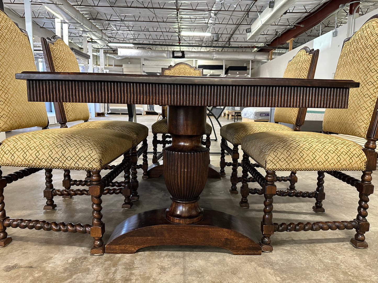 Pasadena Trestle Dining Table