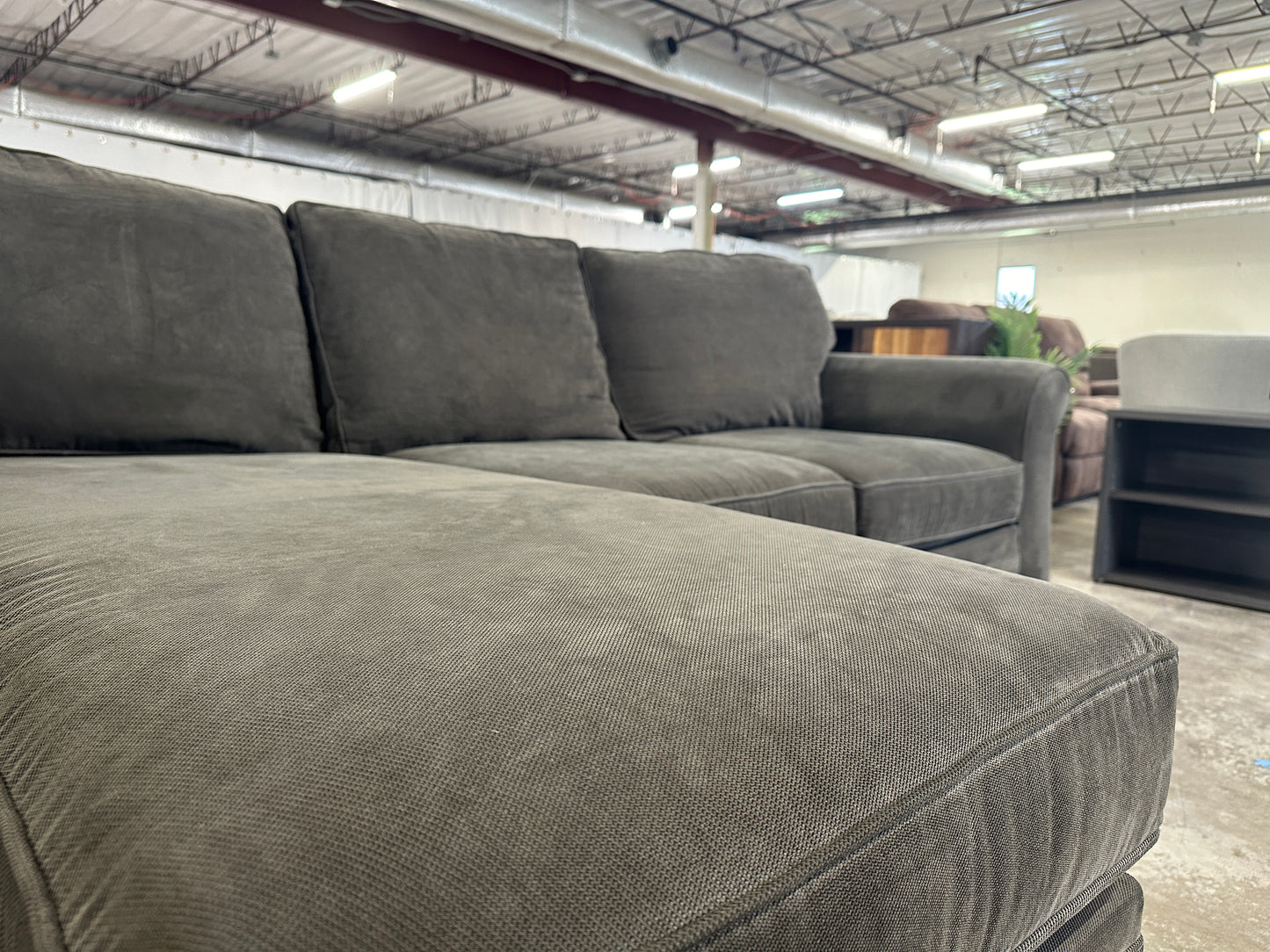 Haverty’s Sectional Sofa with Chaise