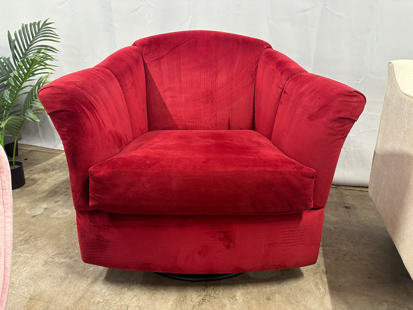 Velvet Swivel Chair