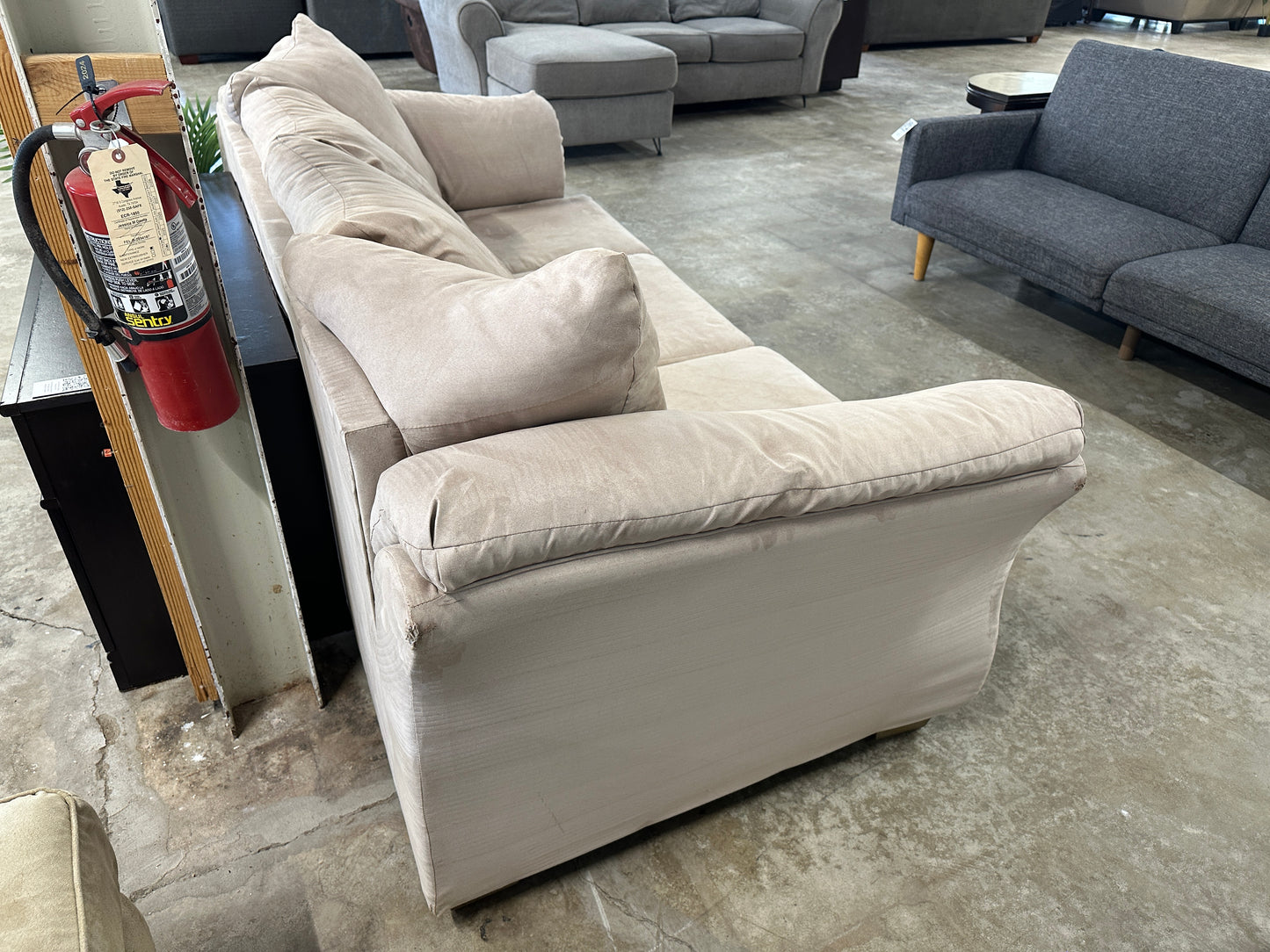 Ashley Furniture Darcy Sofa