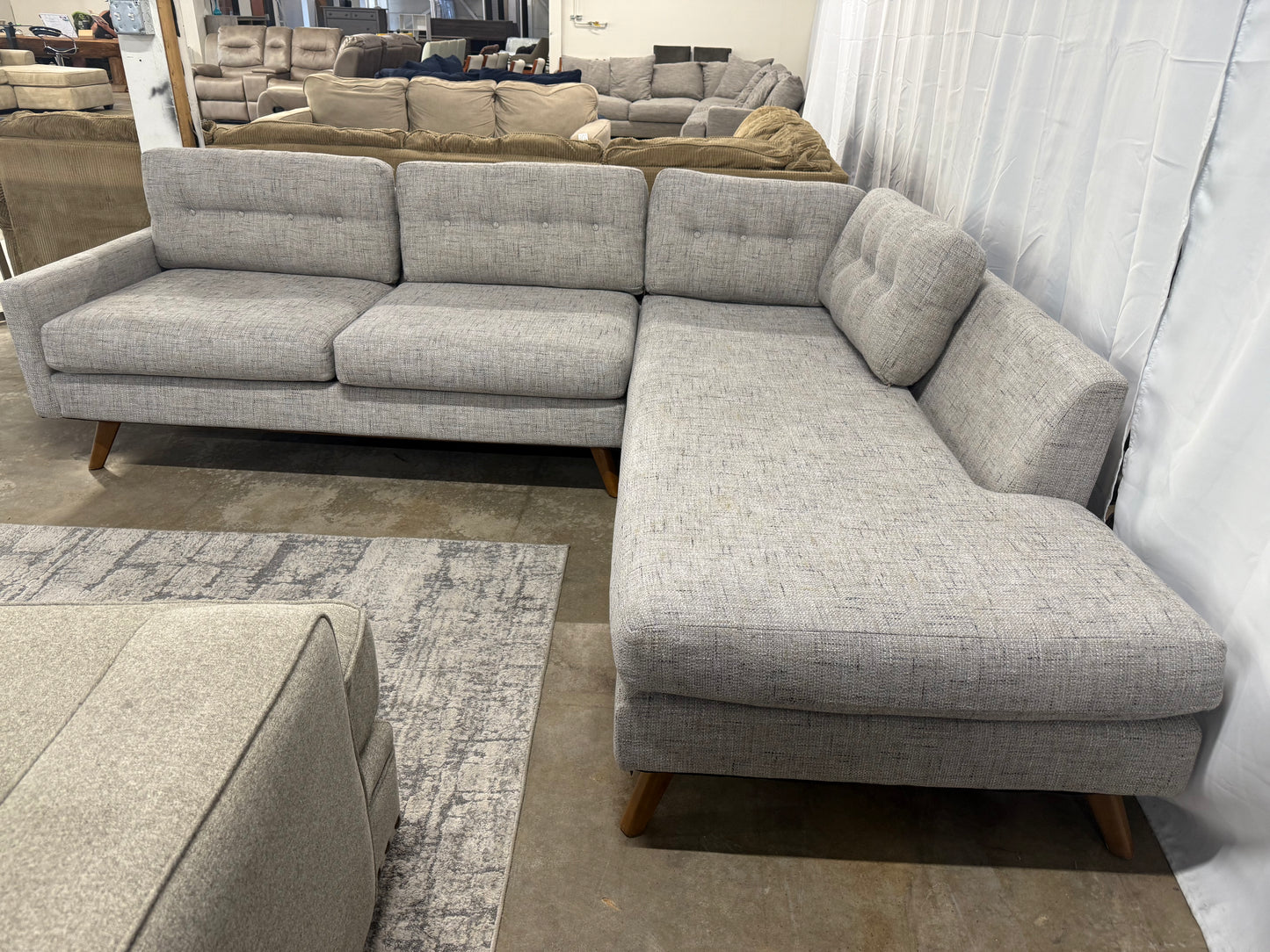 Mid Century Modern Tufted Chaise Sectional