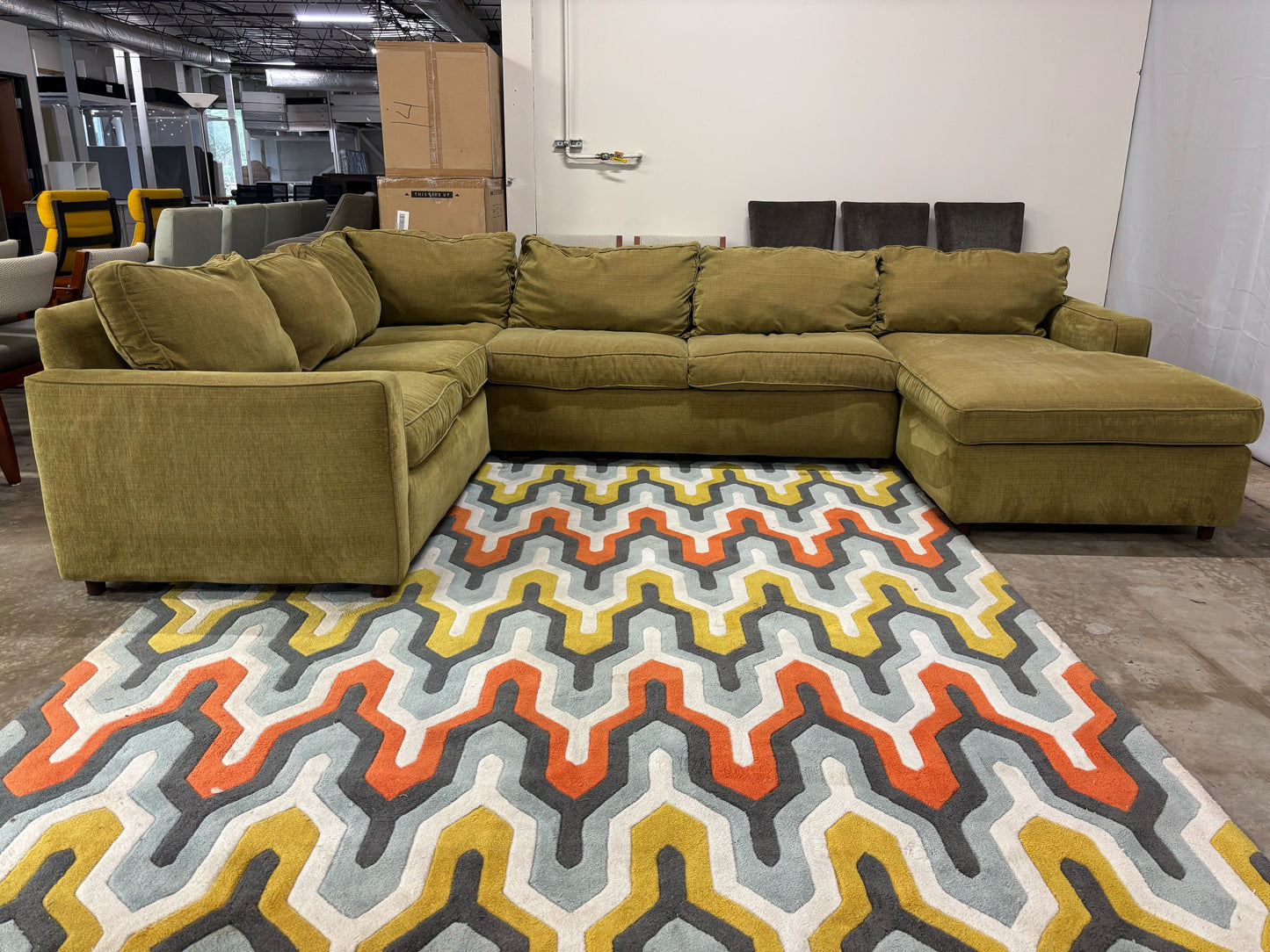 Retreat Corner Sectional with Chaise