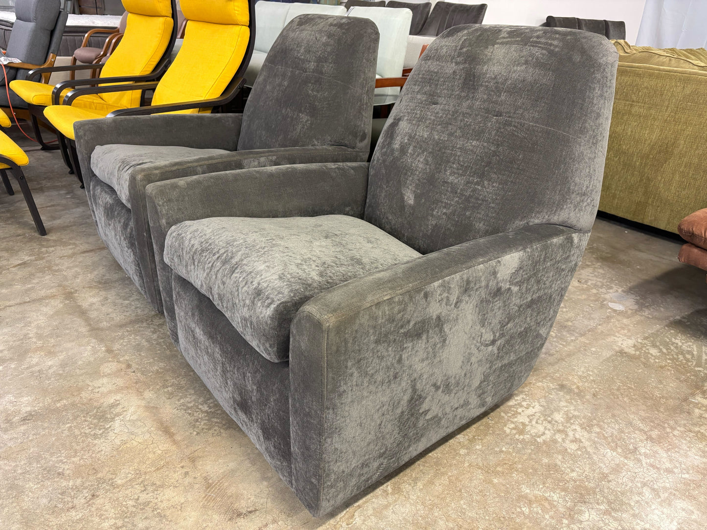Harris Power Swivel Chair