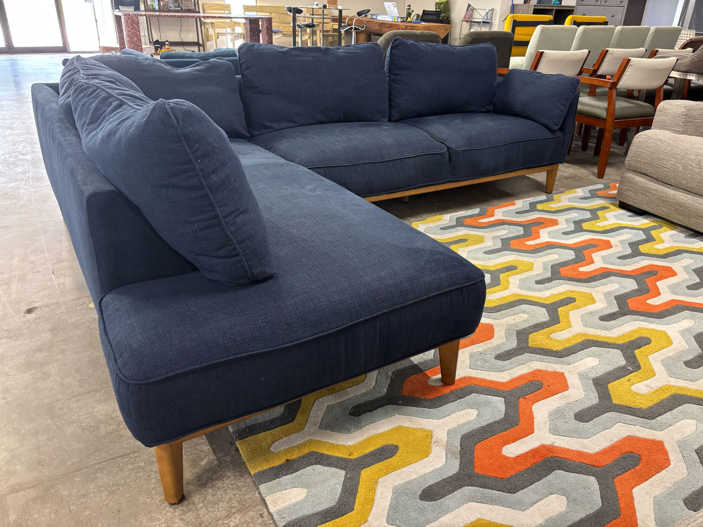 Jollene 2-piece Sectional