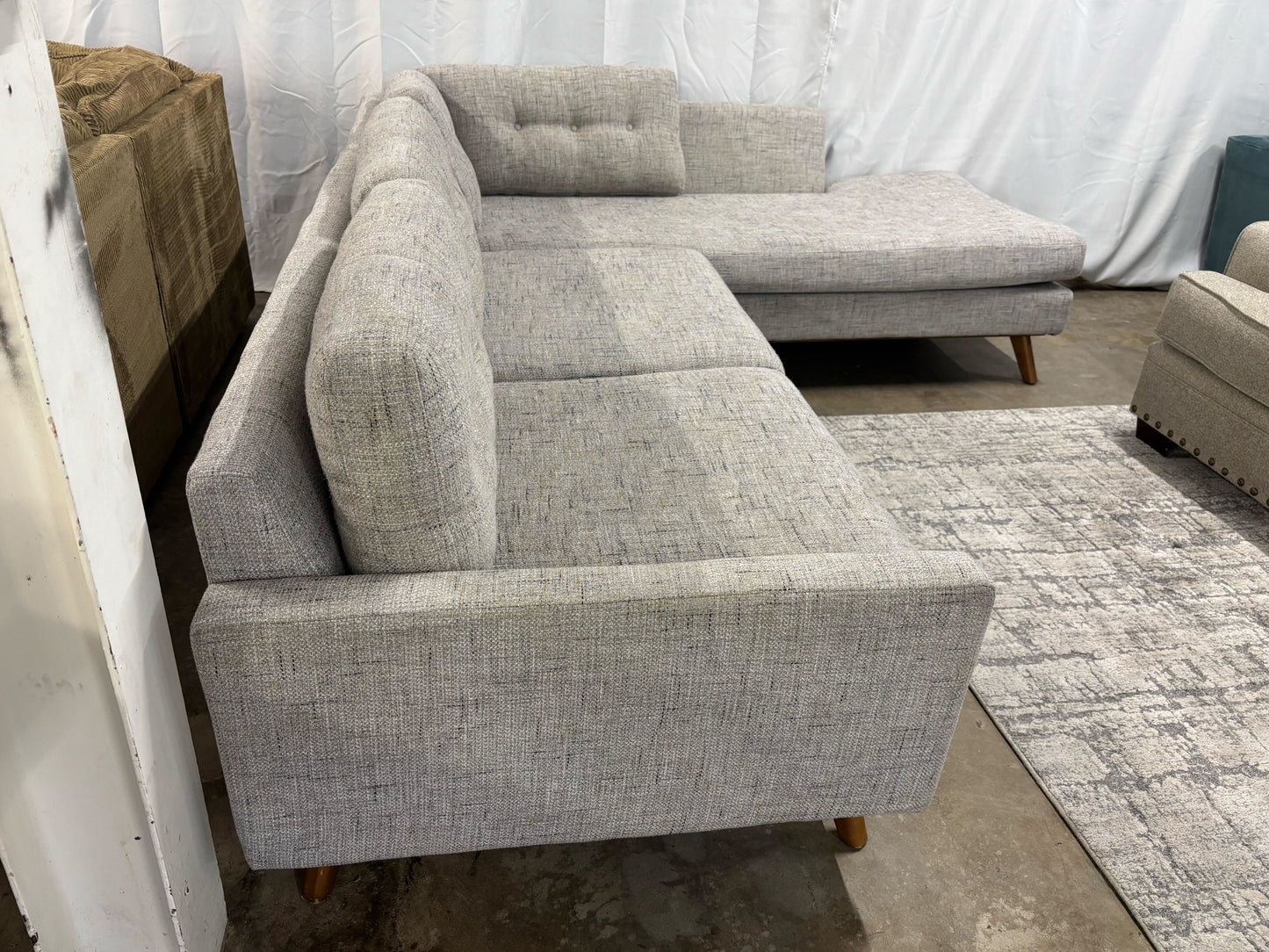 Mid Century Modern Tufted Chaise Sectional