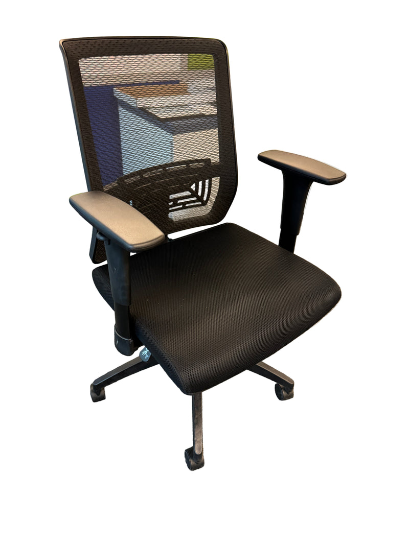 Pinnacle Mesh Chair Uline