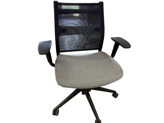 Focus Mid-Back Task Chair