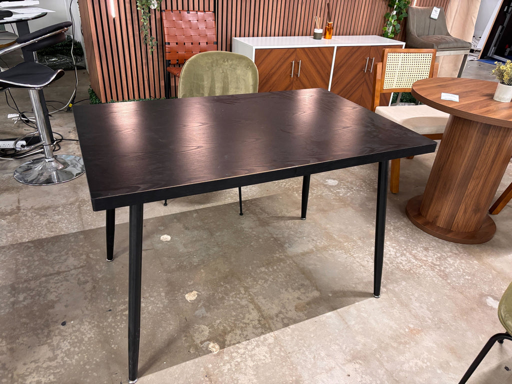 Latitude Run 4 Seat Dining Table