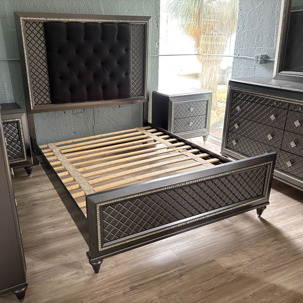 Rooms To Go Diamond Falls Gray Panel Bed
