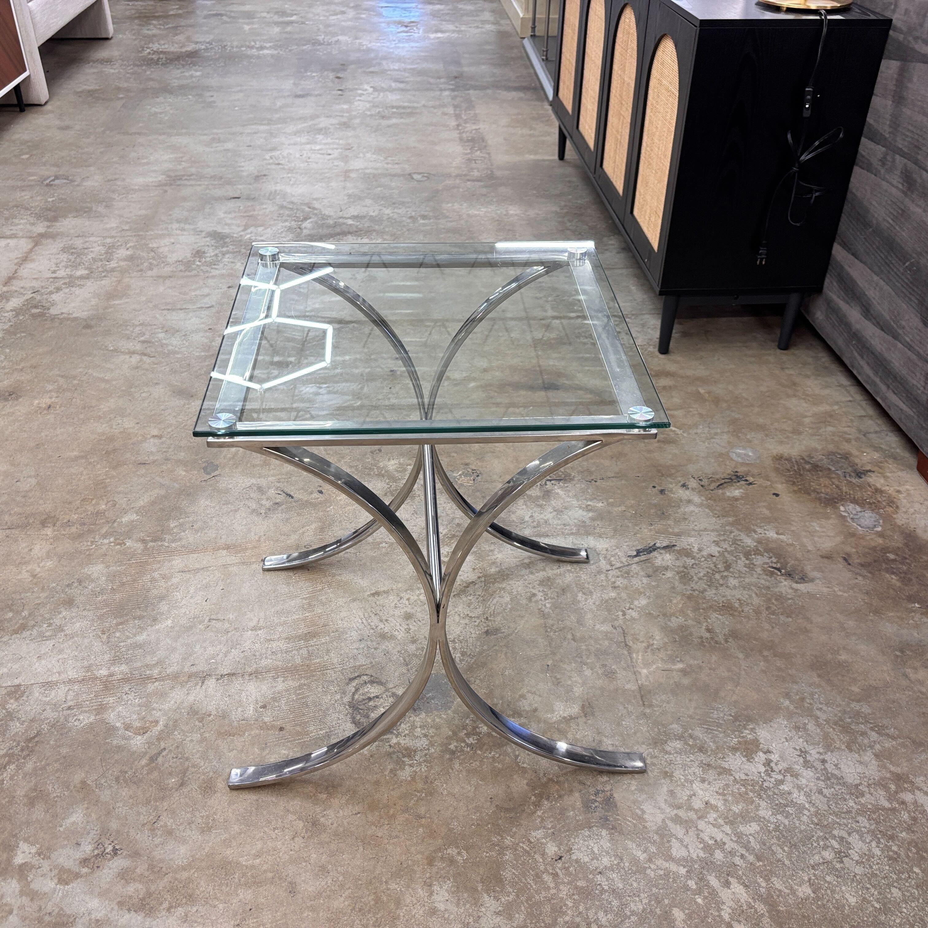 Rooms To Go Brush Nickel And Glass Side Table