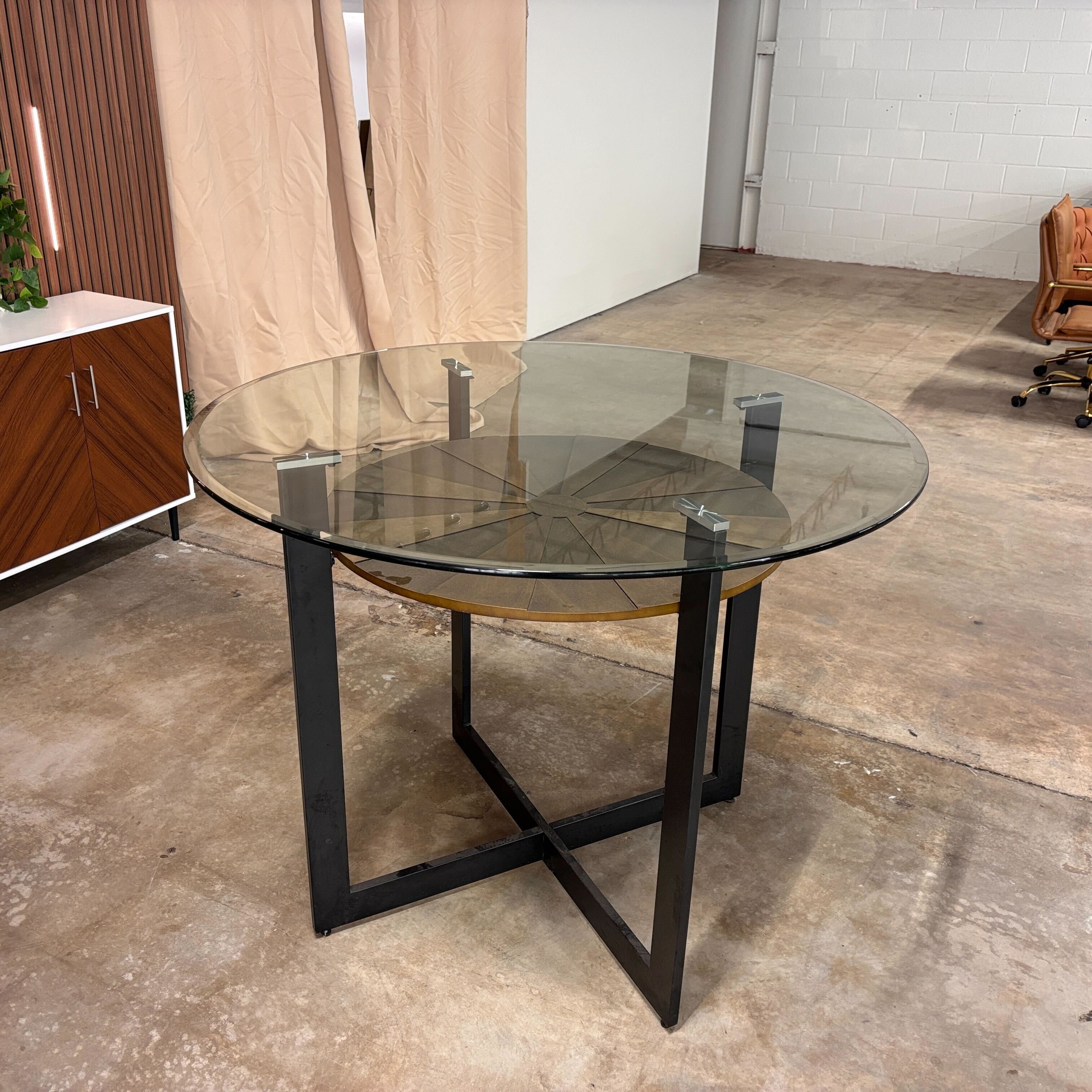 Steve Silver Olson Round Glass Table