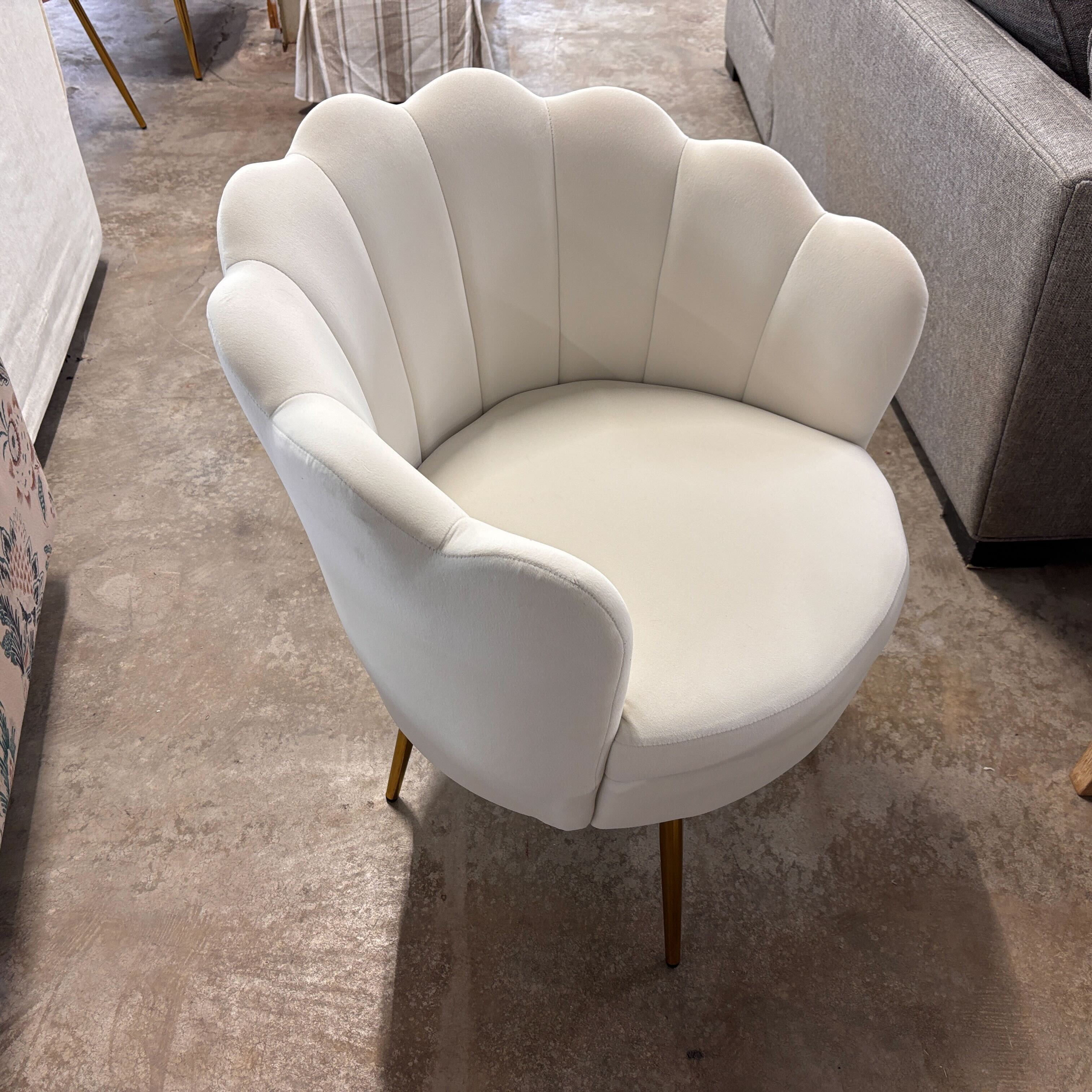 Jayden Creation Ivory Barrel Chair