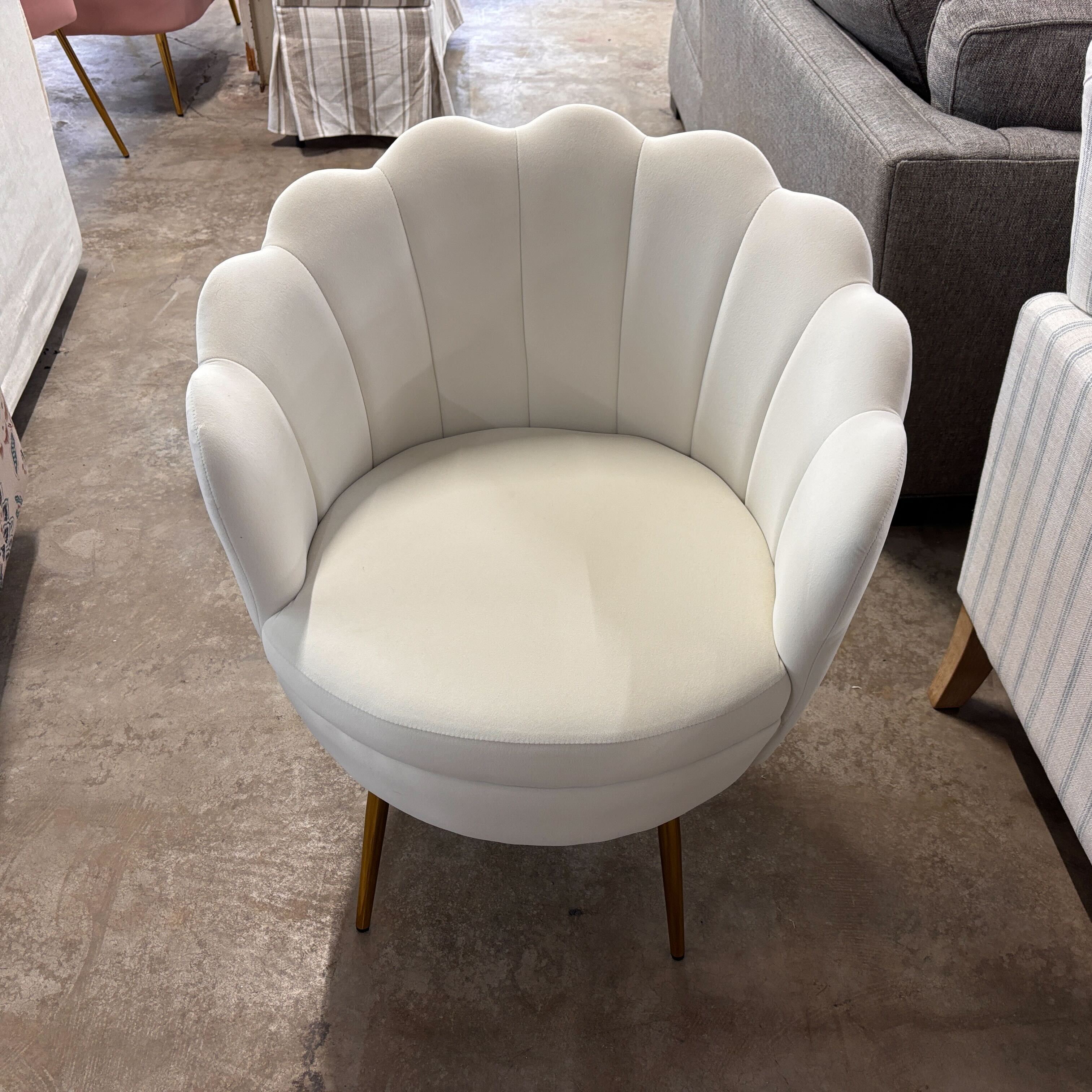 Jayden Creation Ivory Barrel Chair
