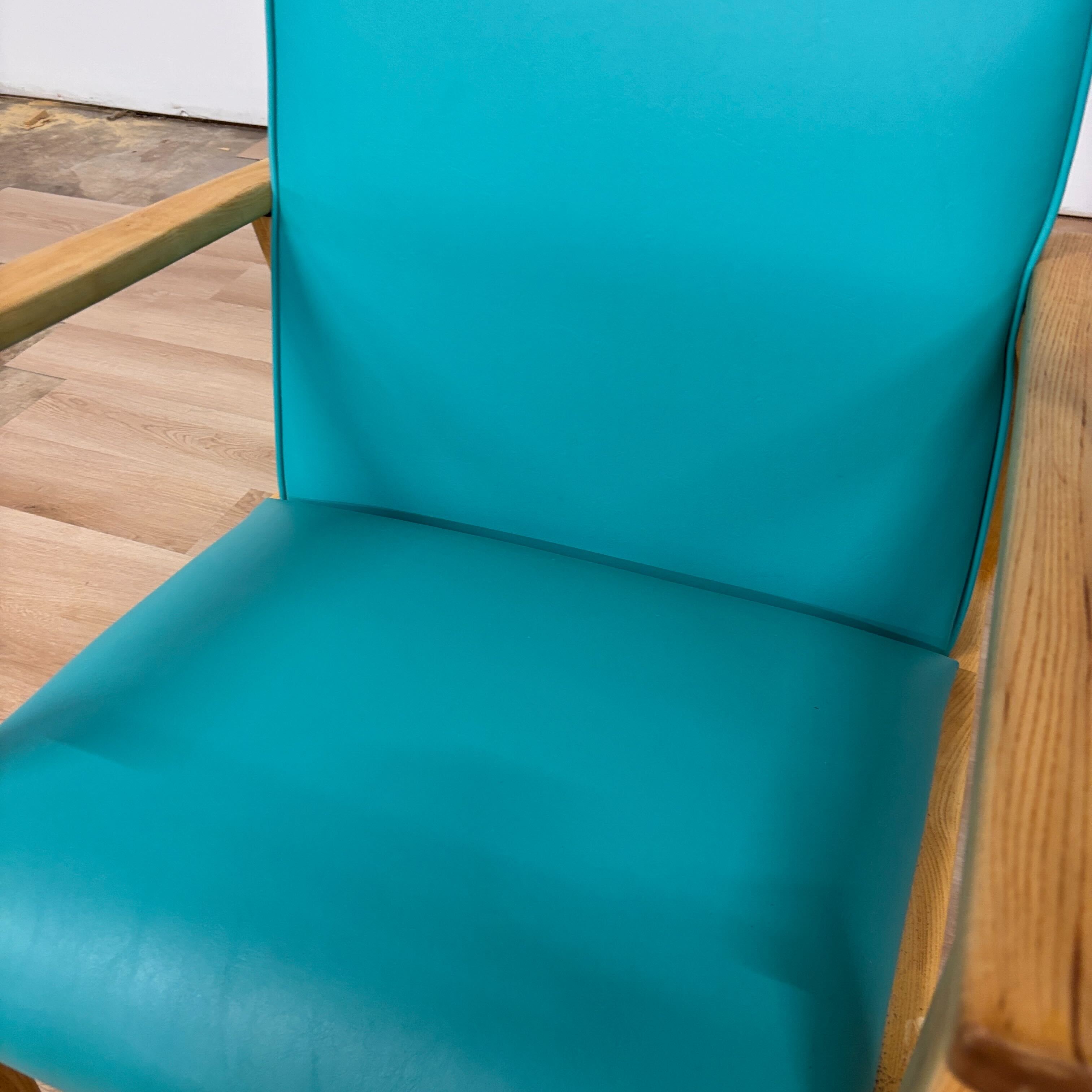 Riser High Back Vintage Chair