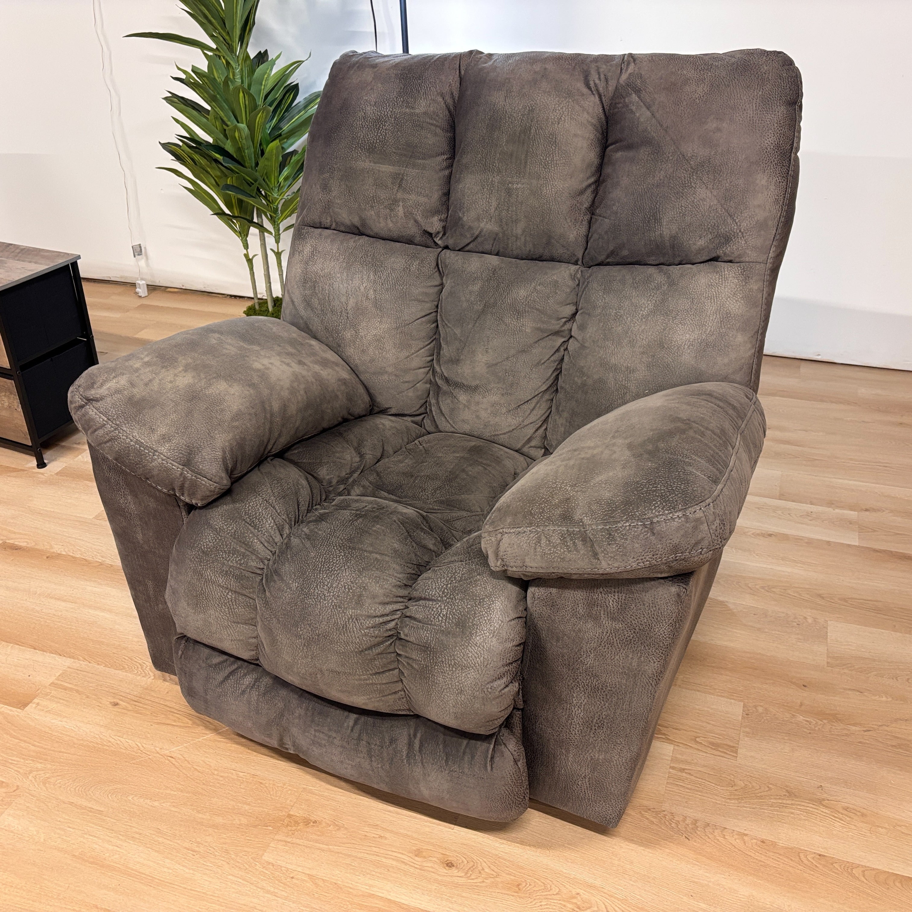Lane Home Furnishings Manual Recliner