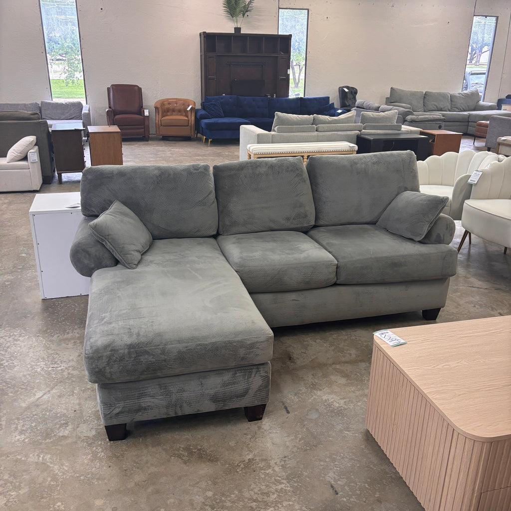 Pioneer Furniture Sofa W/reversible Chaise