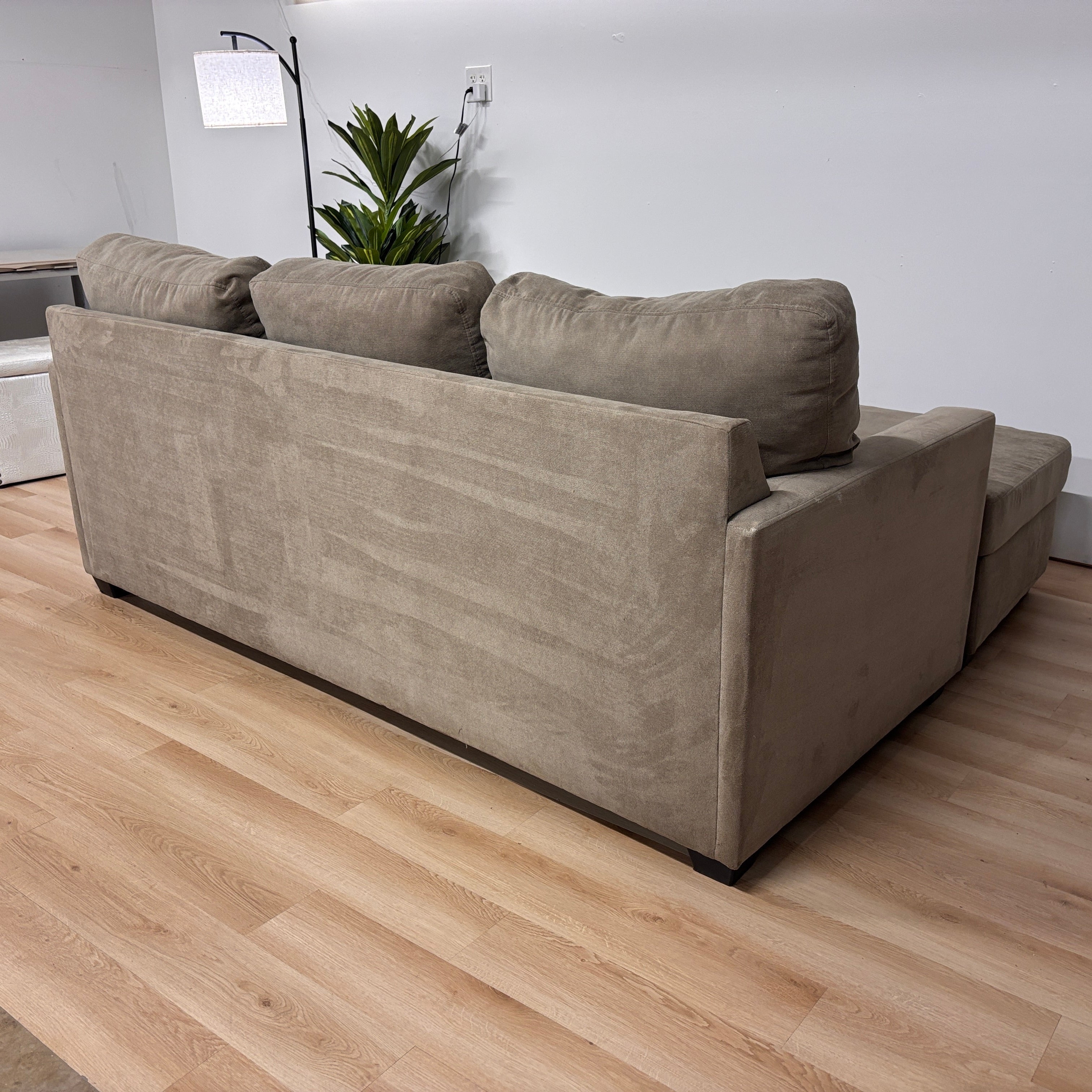 Living Spaces Sofa W-reversible Chaise