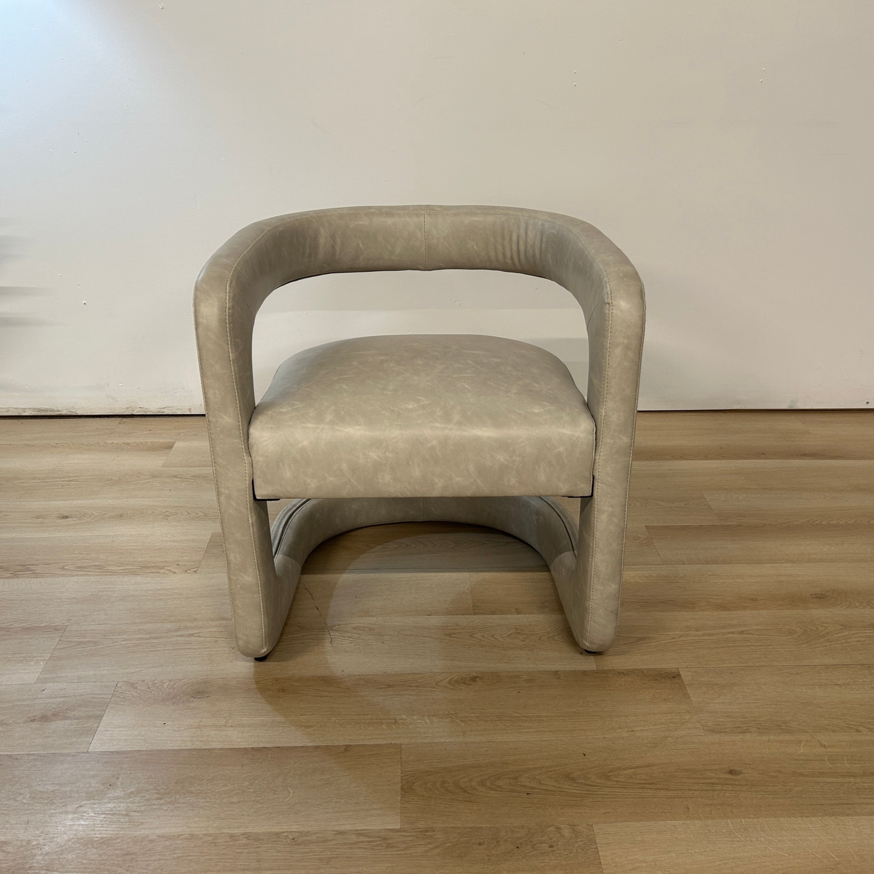 Chairus Modern Dining Armchair