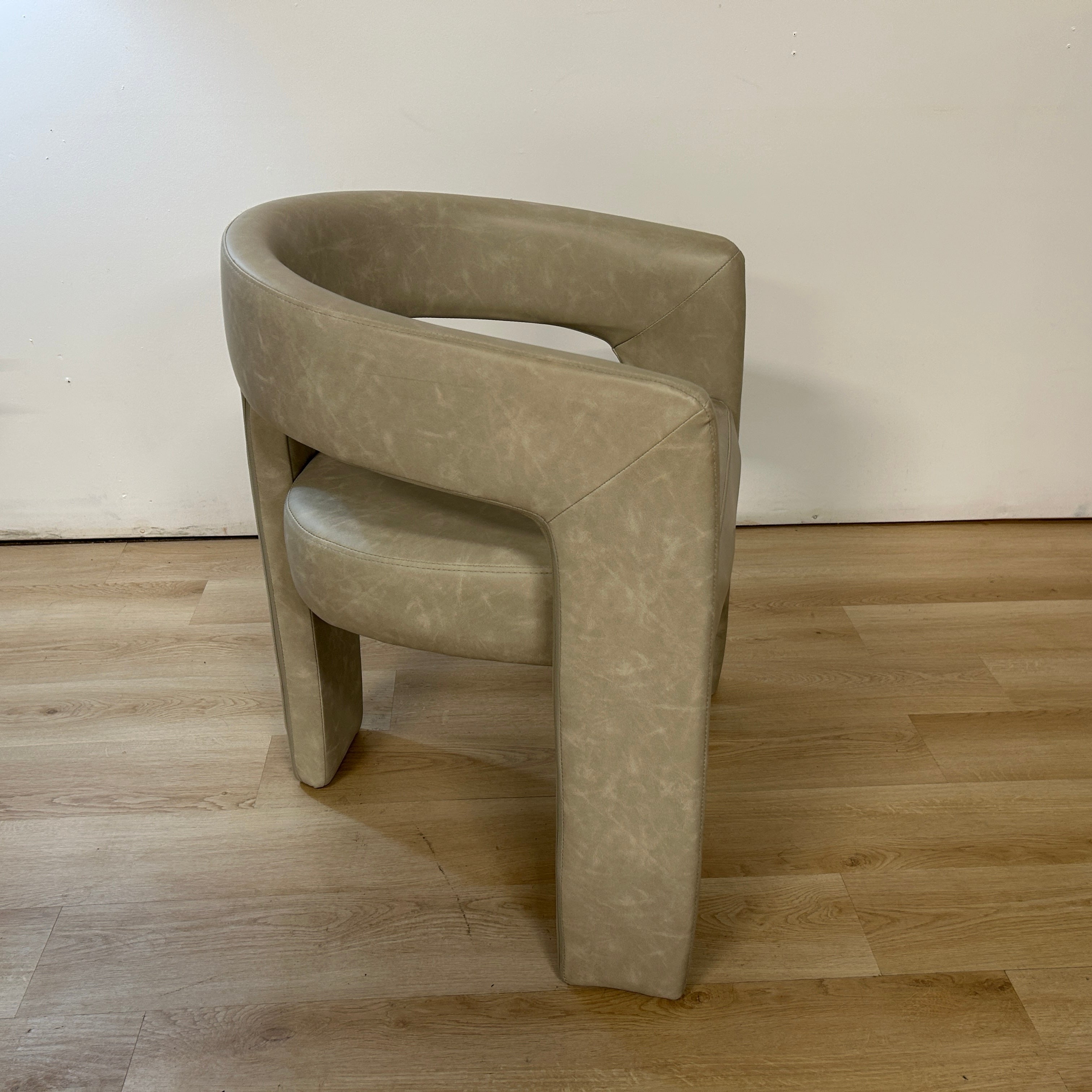 Chairus Modern Dining Armchair