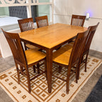 Rooms To Go Dining Table & Chairs Set