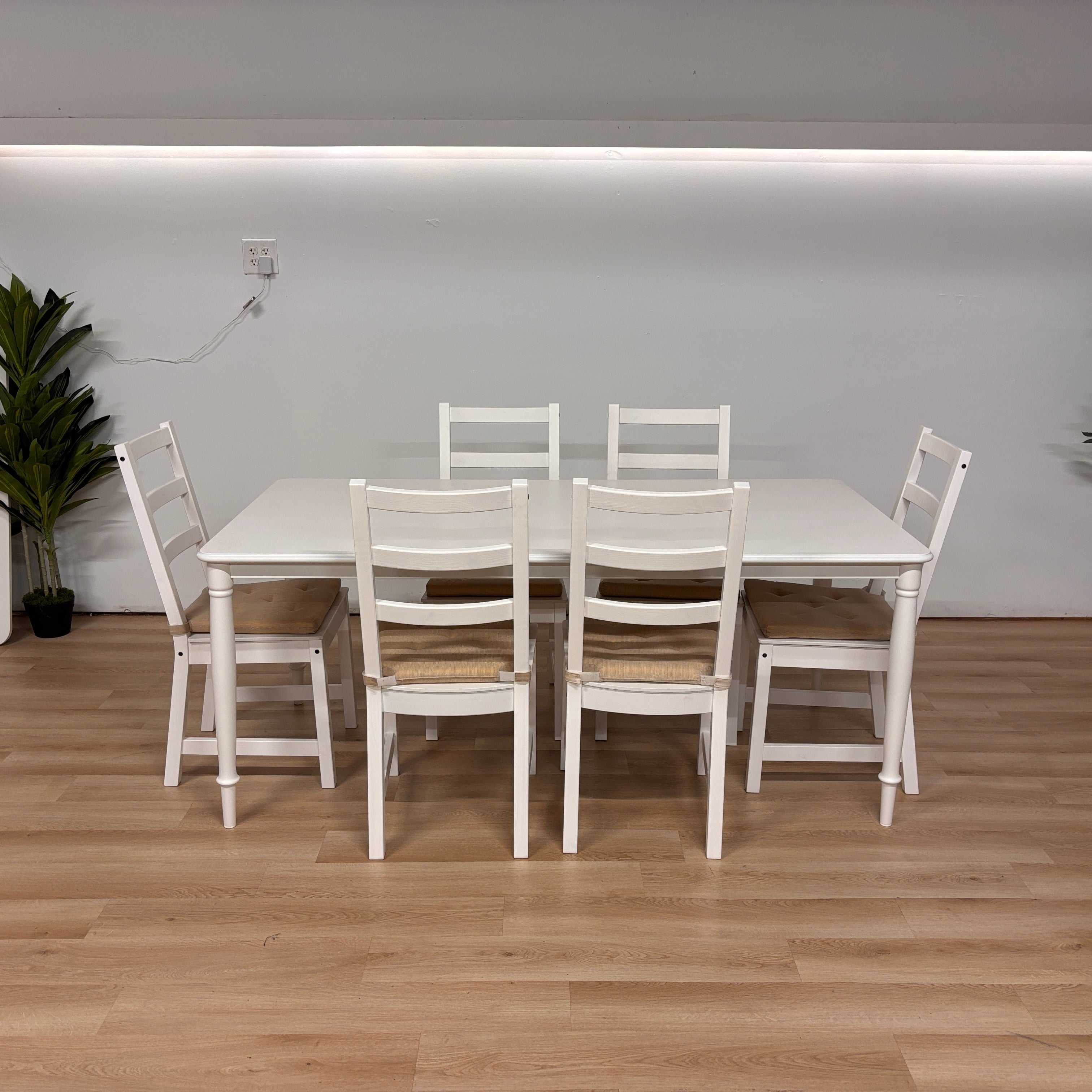 Farmhouse 7 Piece Dining Set