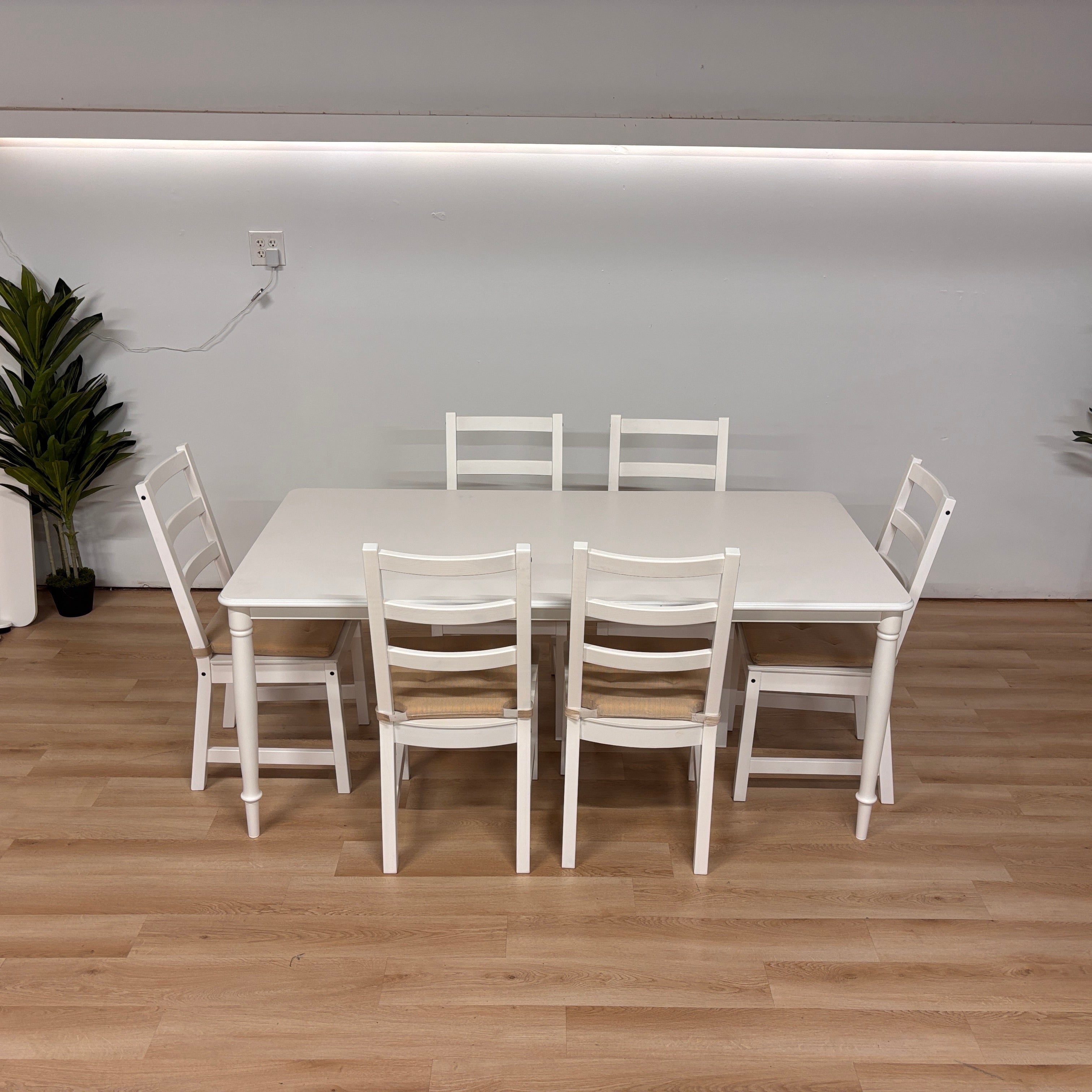Farmhouse 7 Piece Dining Set