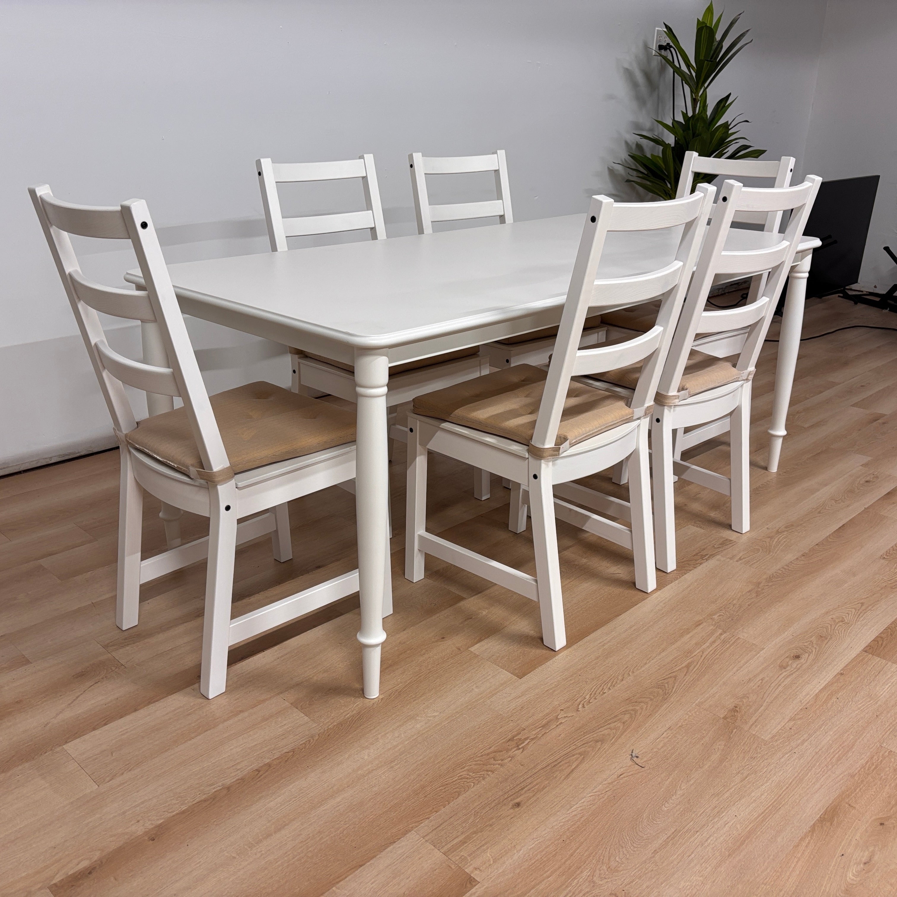 Farmhouse 7 Piece Dining Set