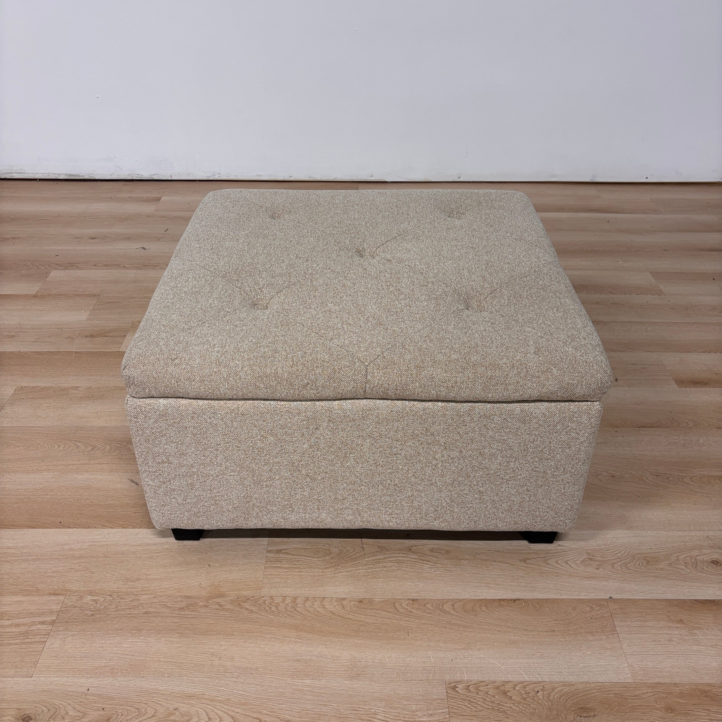 Hoku Designs Eloise Tufted Storage Ottoman