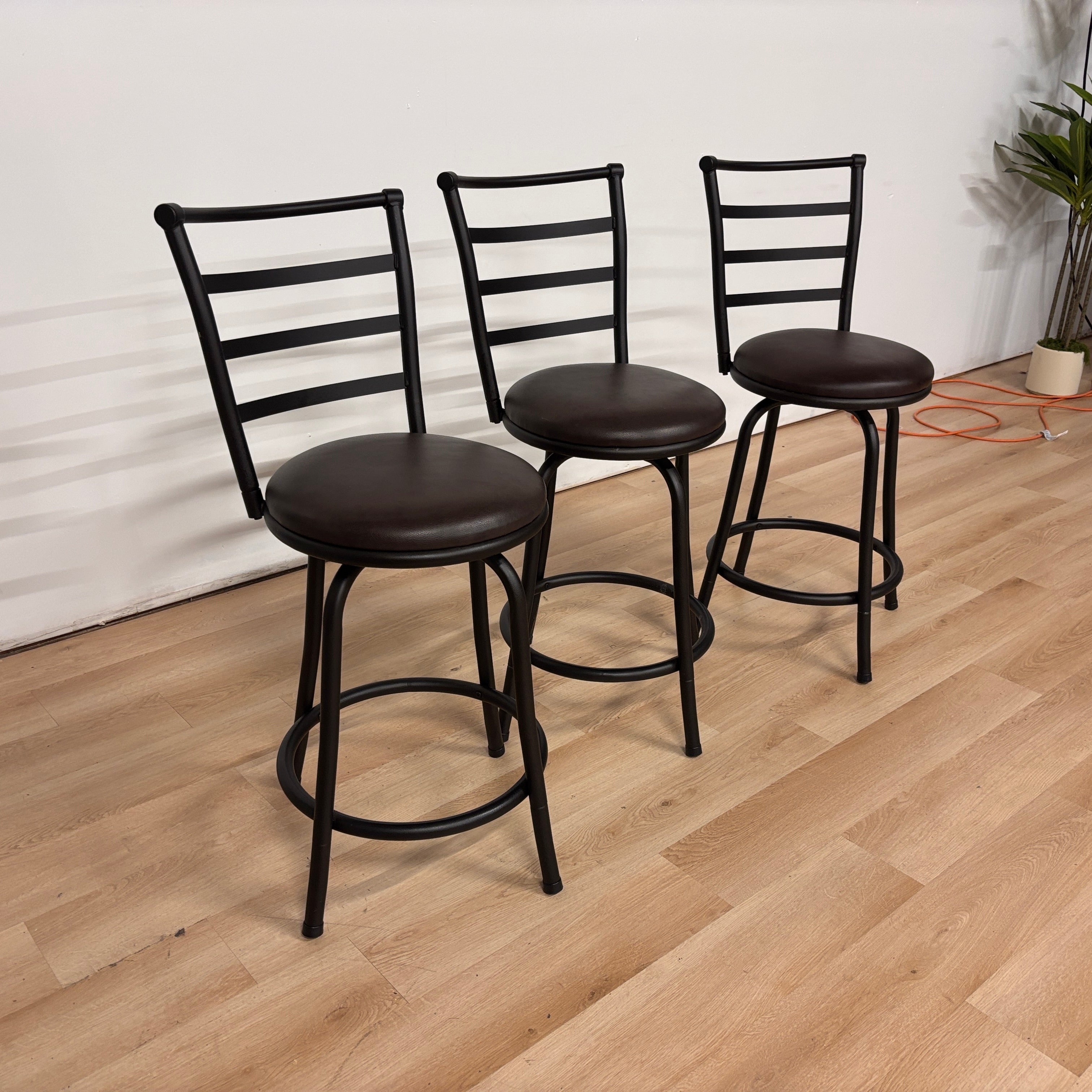 Ashley Furniture Set Of 3 Barstools