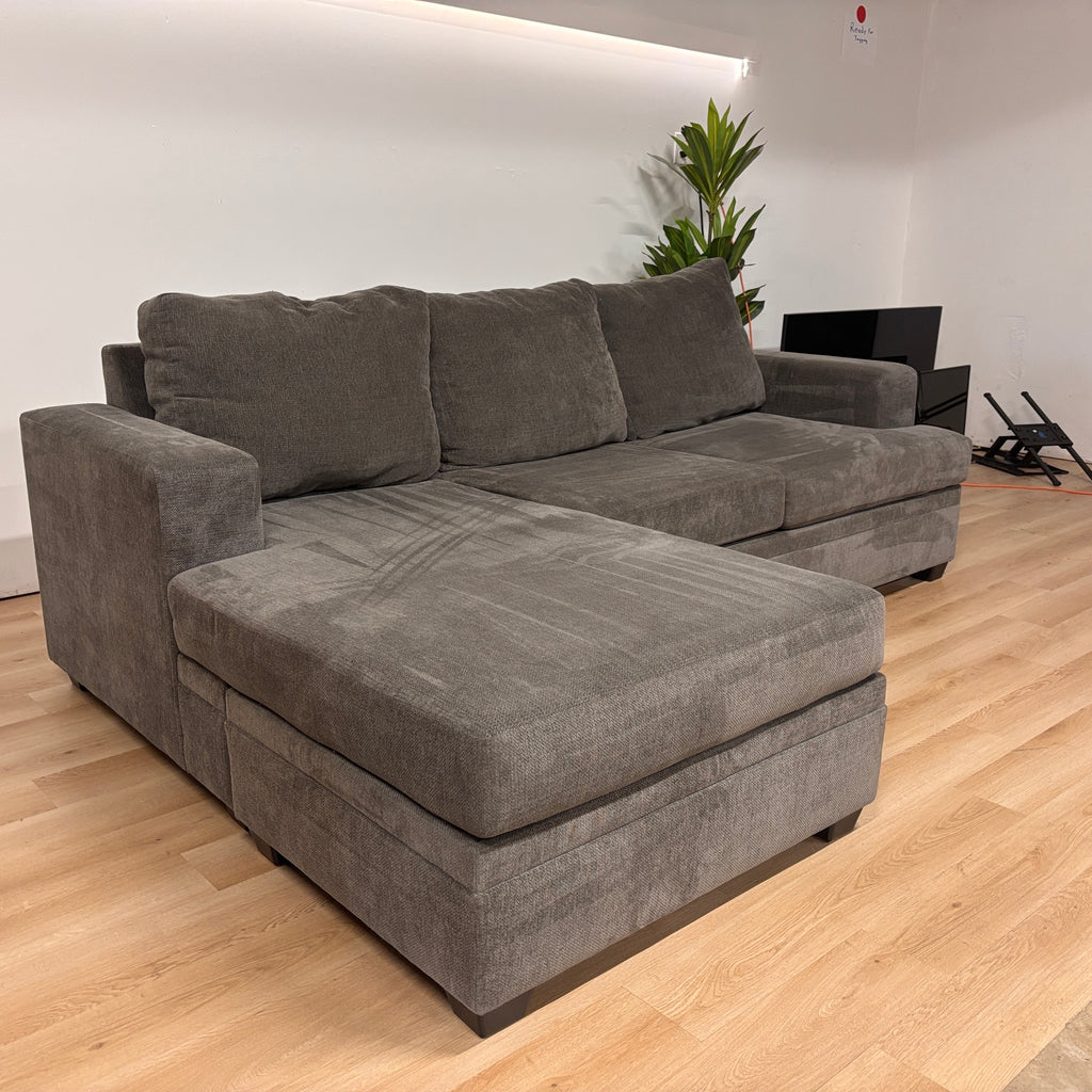 Living Spaces Sofa W/reversible Chaise