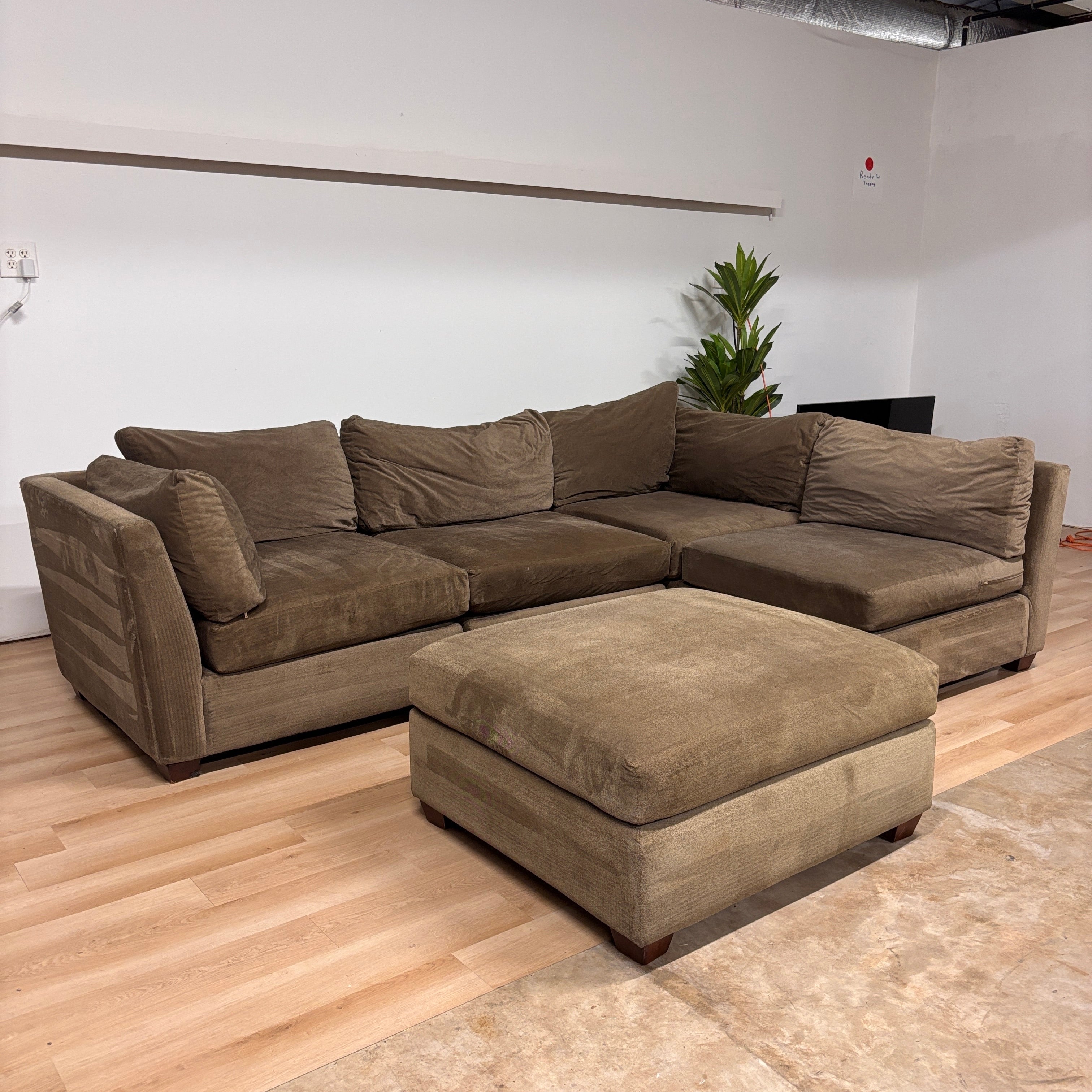 Bauhaus Modular Sectional W/ottoman