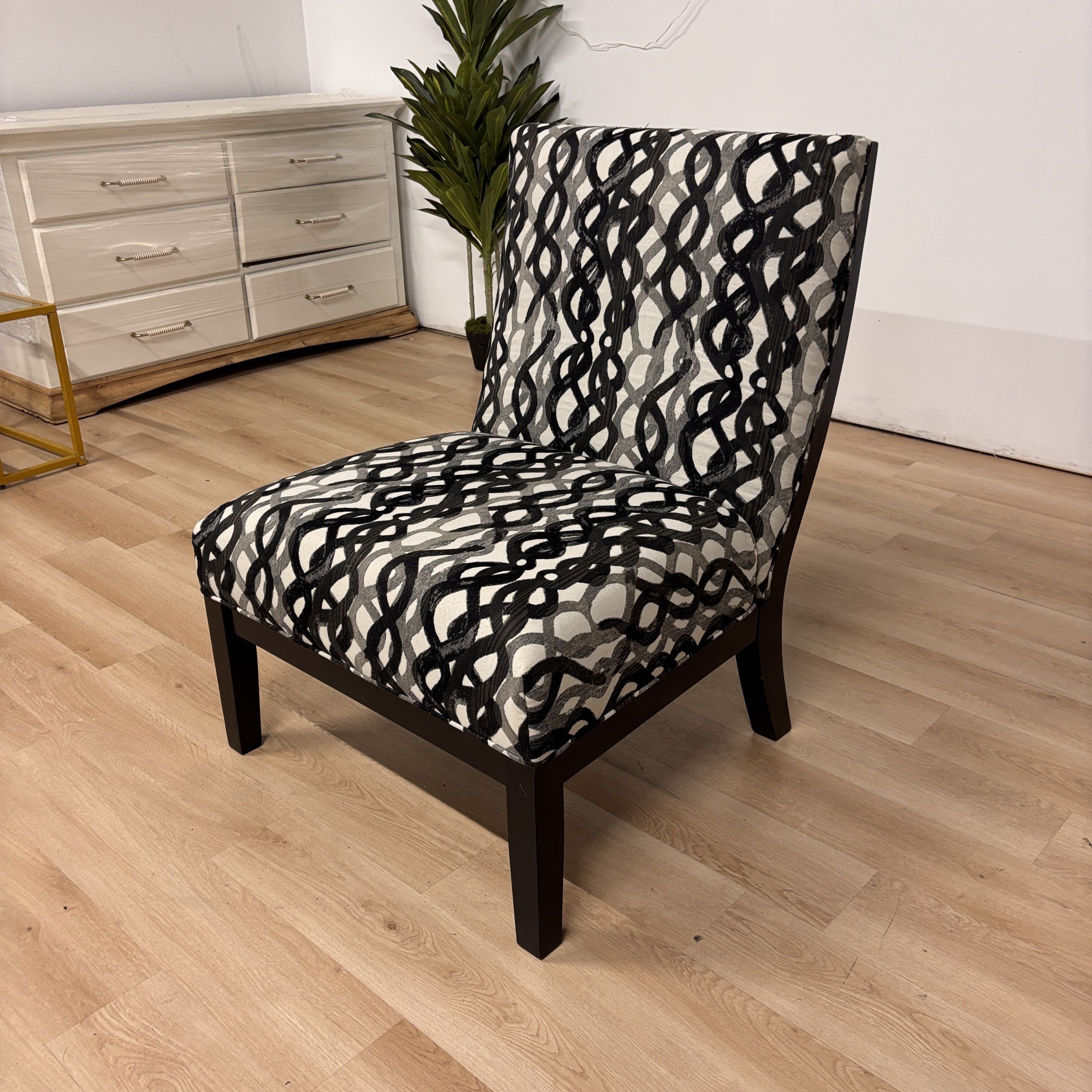 Rooms To Go Basque Accent Chair