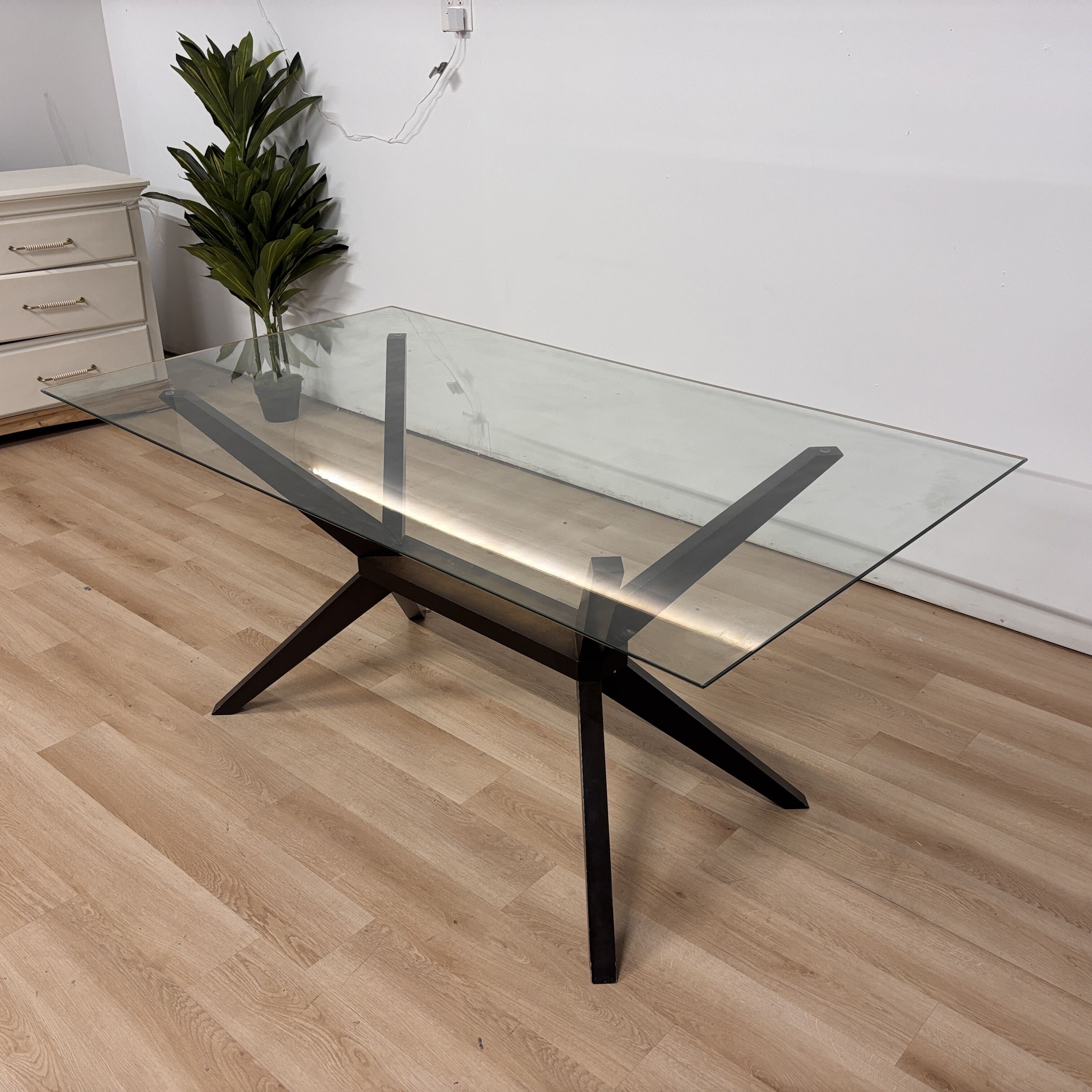 George Oliver Dining Table