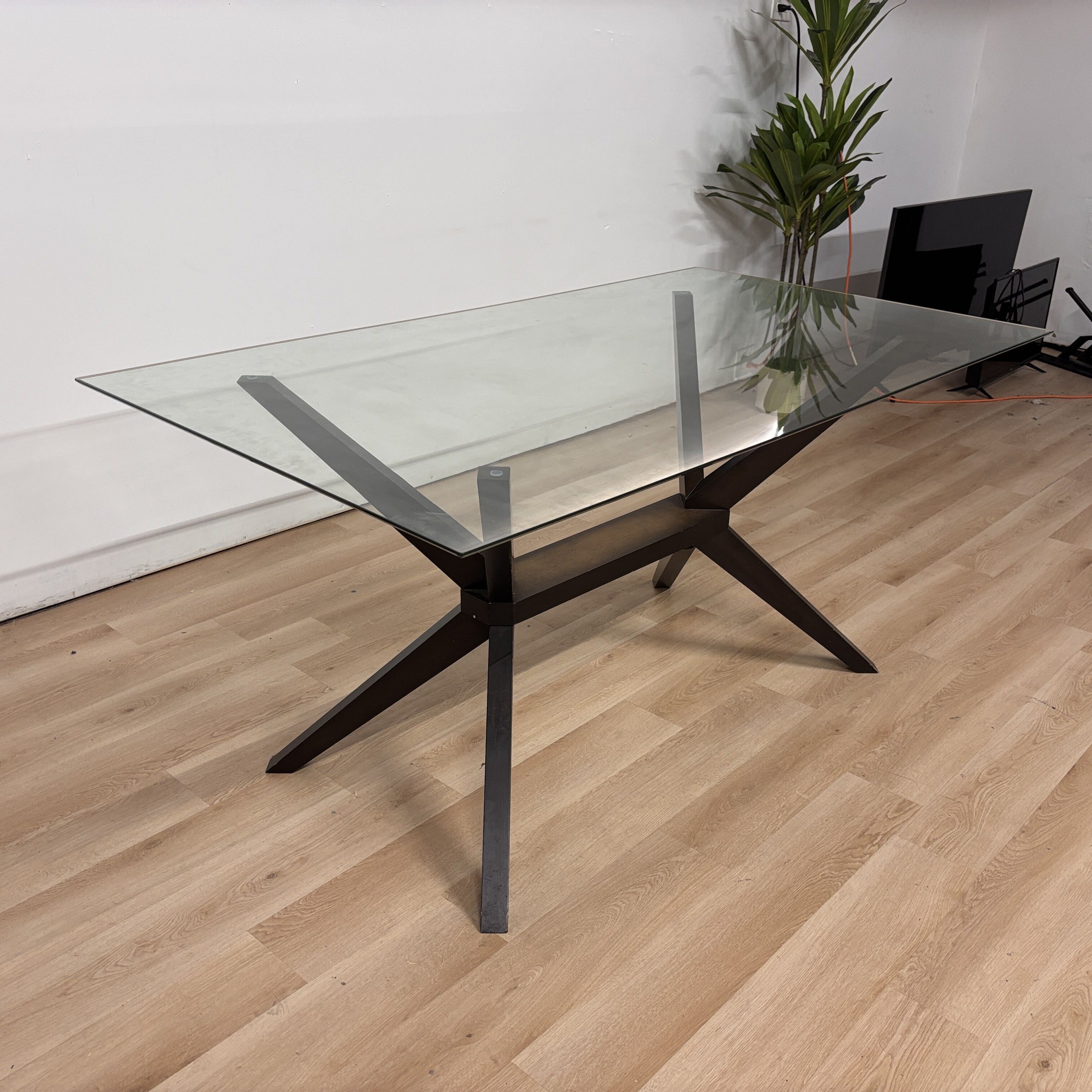 George Oliver Dining Table