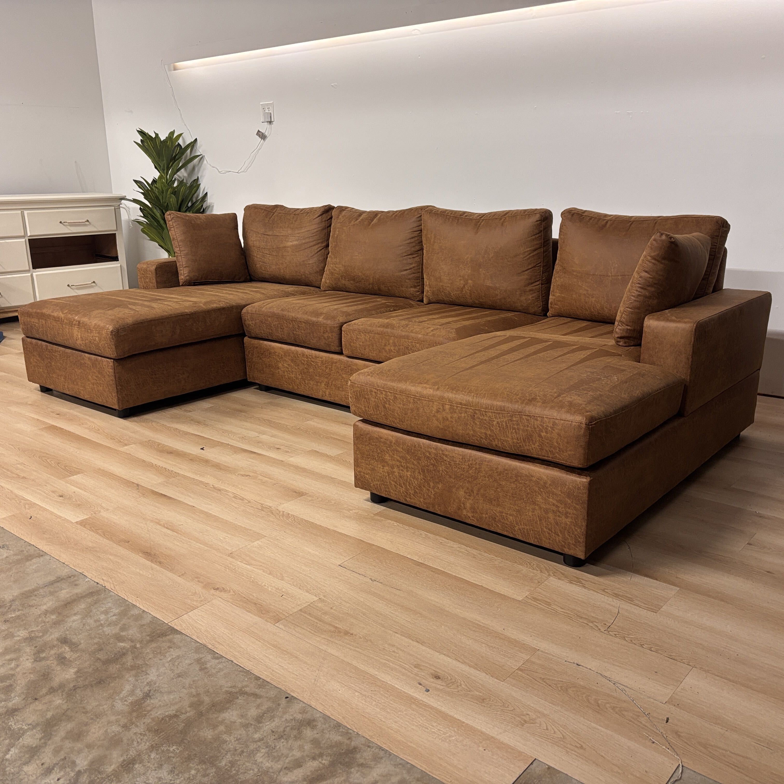 Latitude Run Faux Leather U-shape Sectional