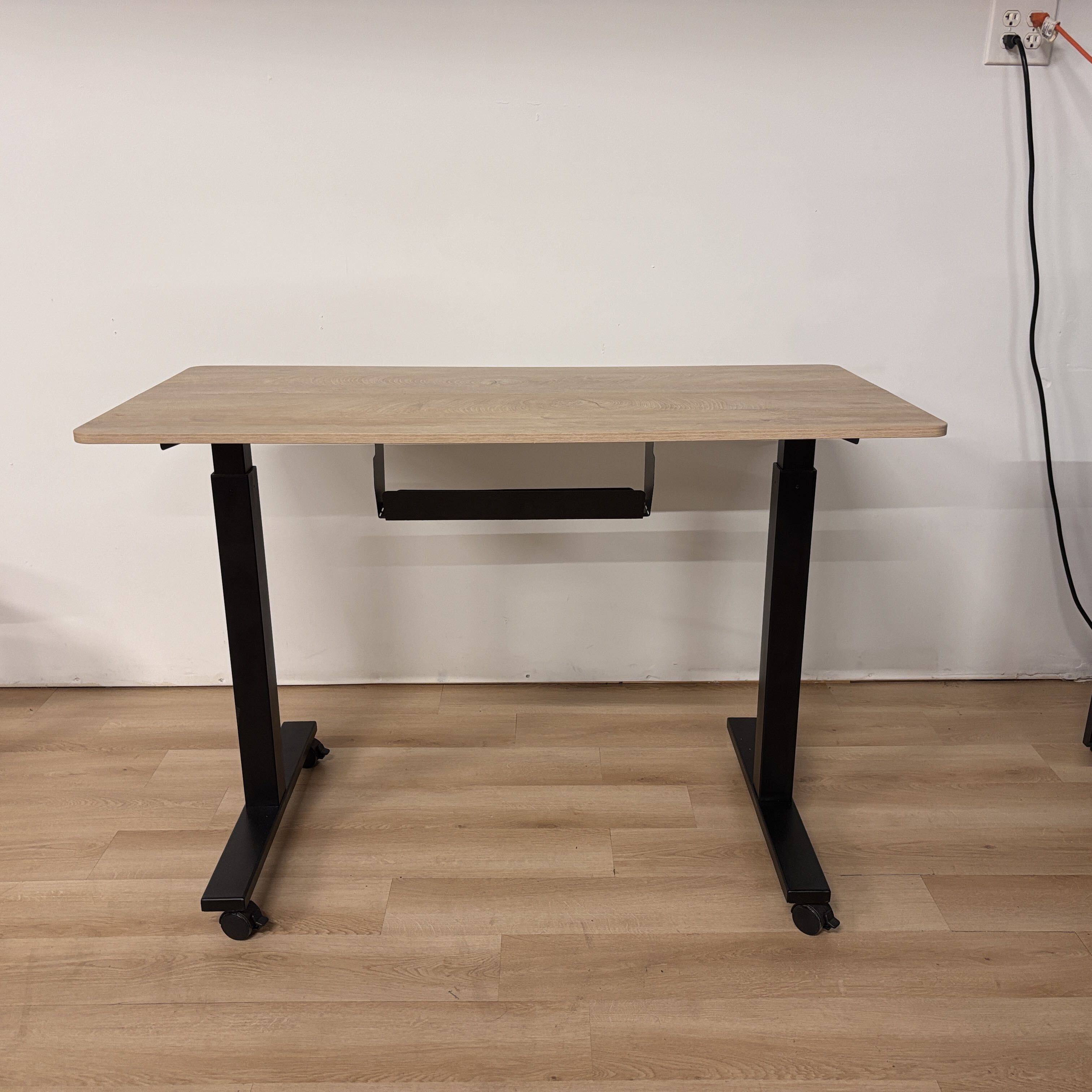 Latitude Run Computer/writing Desk