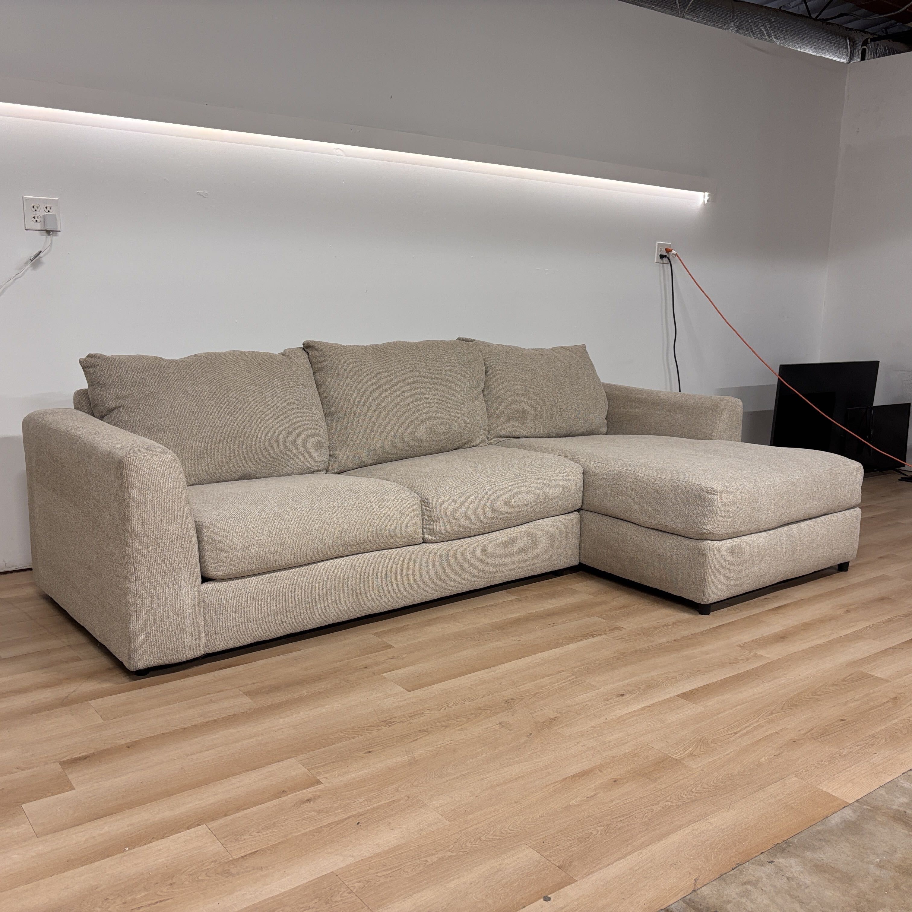 Lane Home Furnishings 2 Piece Sectional