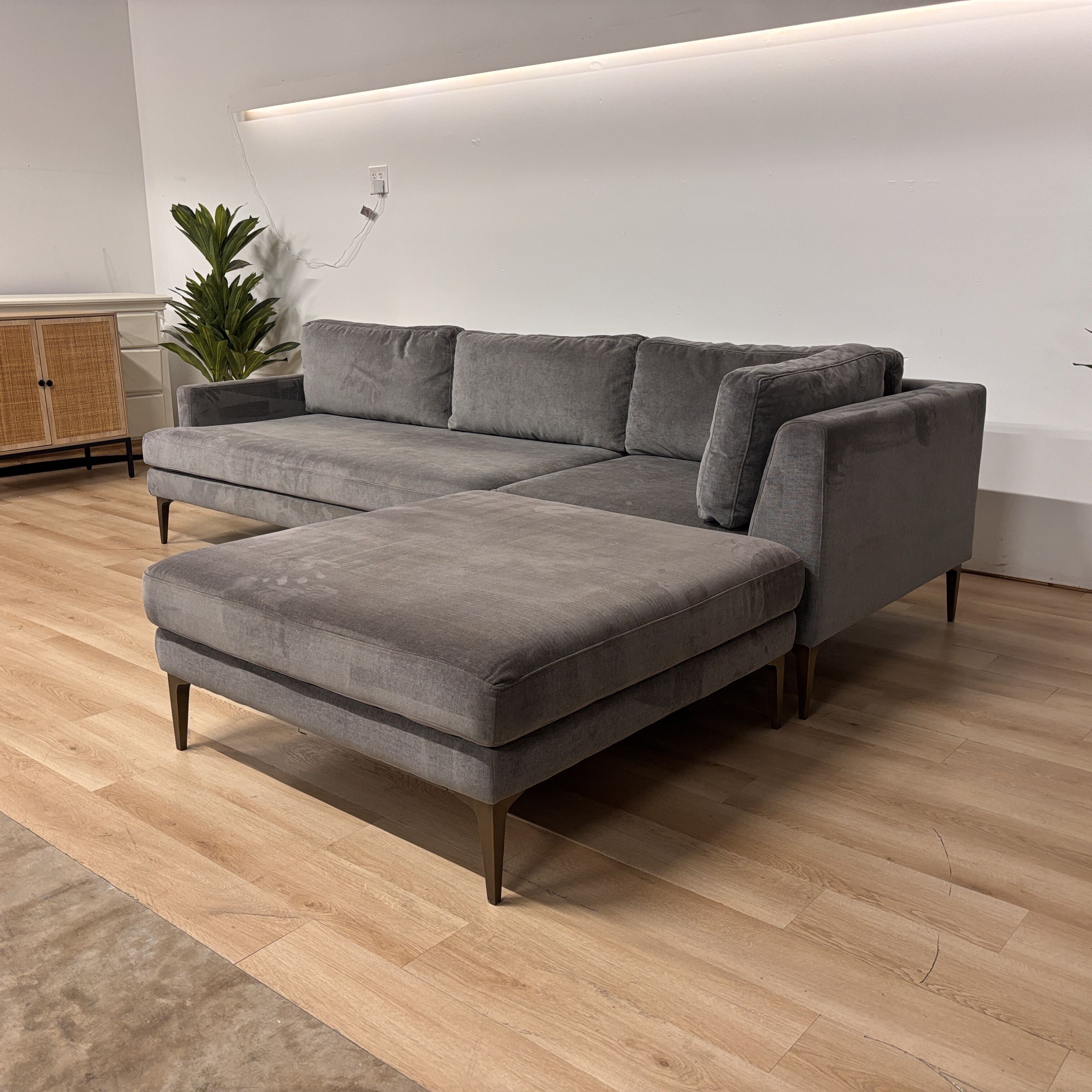 West Elm Sectional w/Reversible Chaise