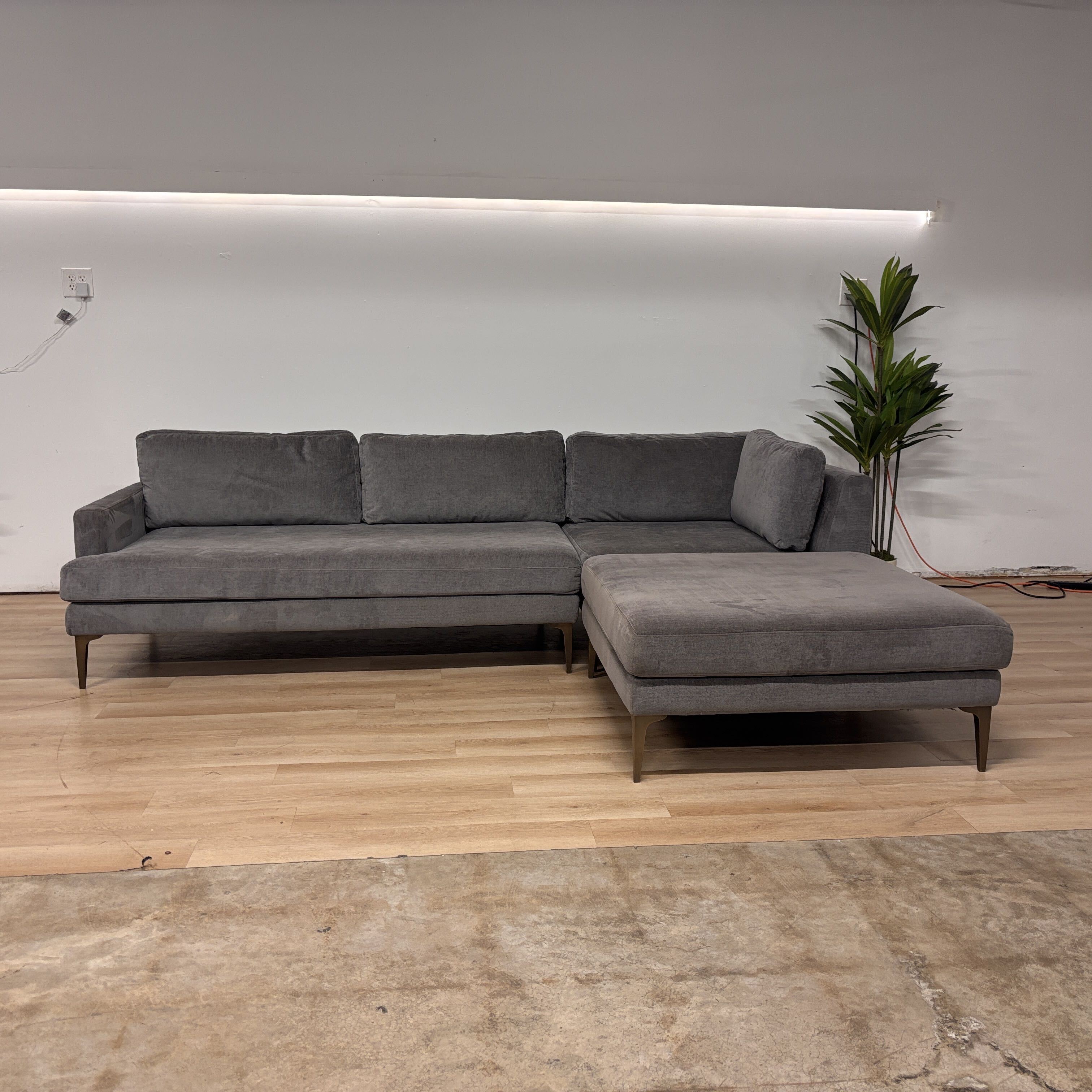 West Elm Sectional w/Reversible Chaise