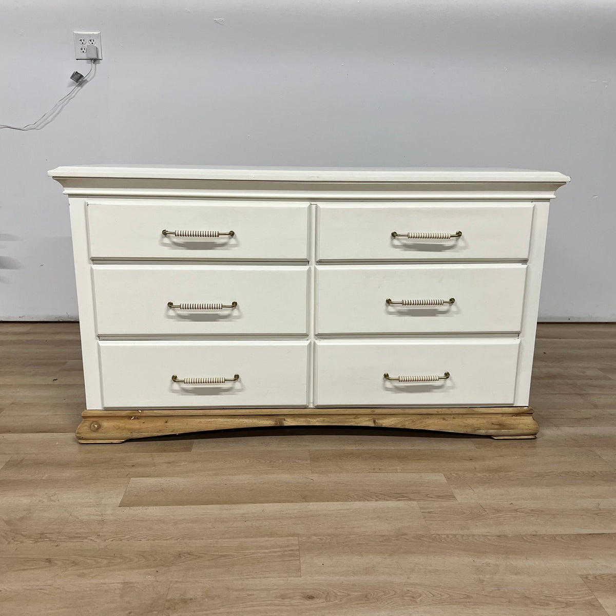 Munire Furniture 6 Drawer Dresser