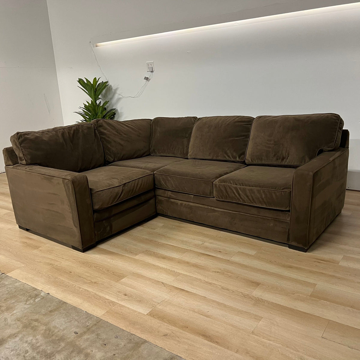 Jonathan Louis 2 Piece Sectional