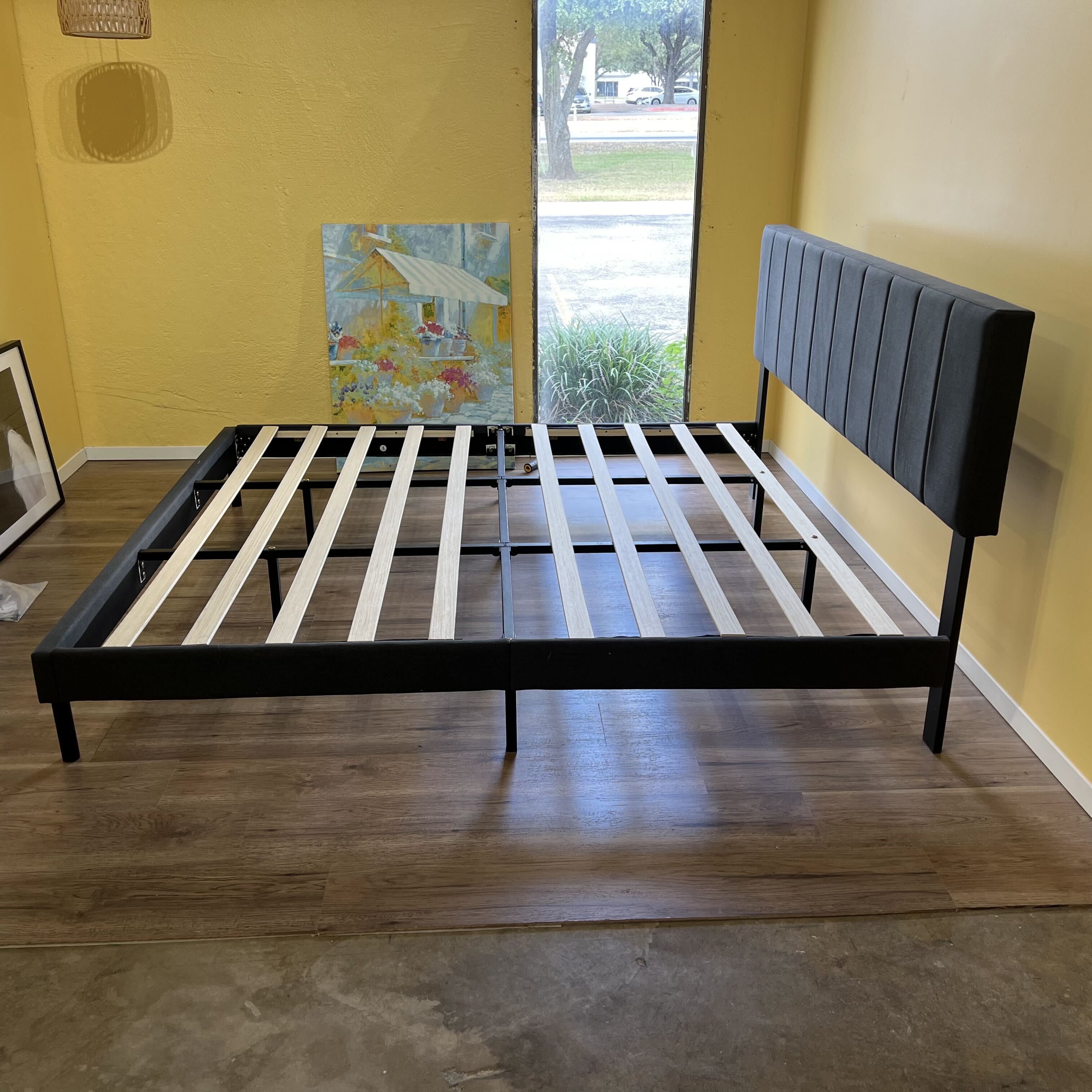 Allewie King Bedframe