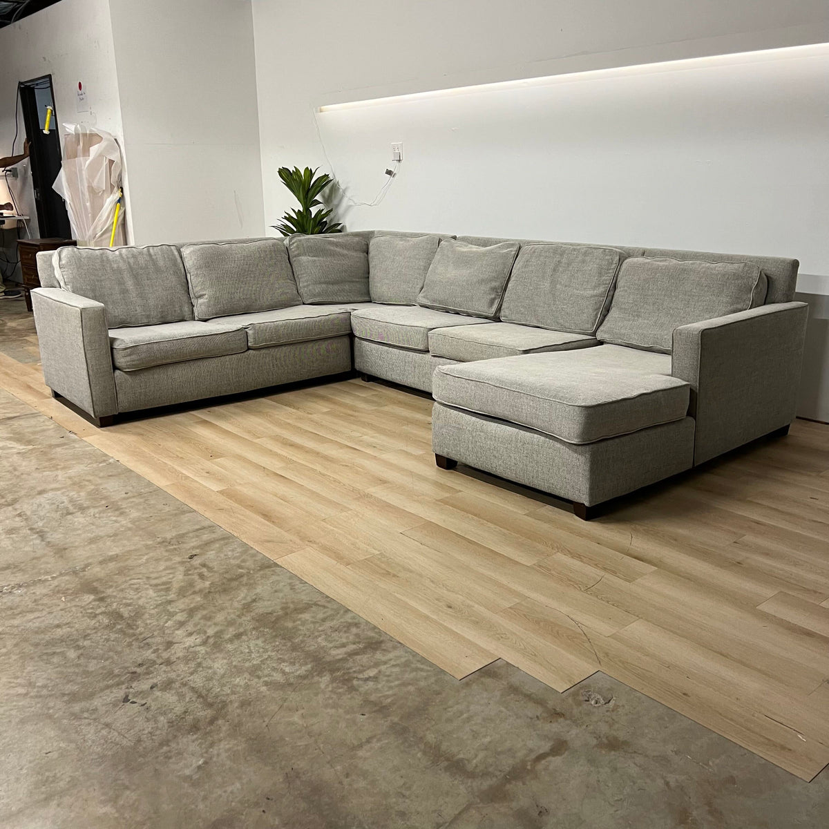 Albany 4 Piece U-shape Sectional