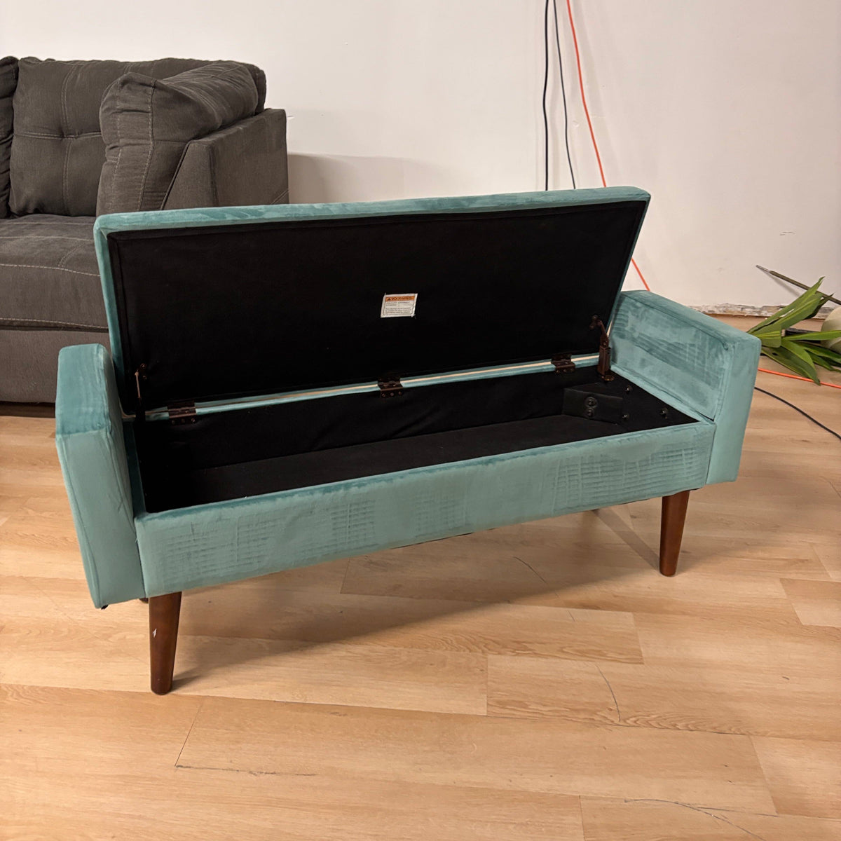 Carson Carrington Bench W/storage