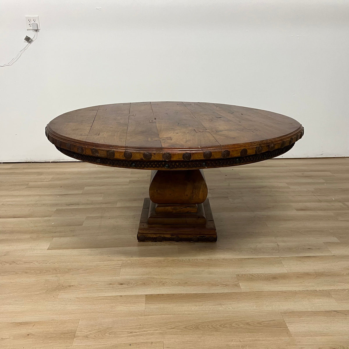 Hacienda Saloon Round Dining Table