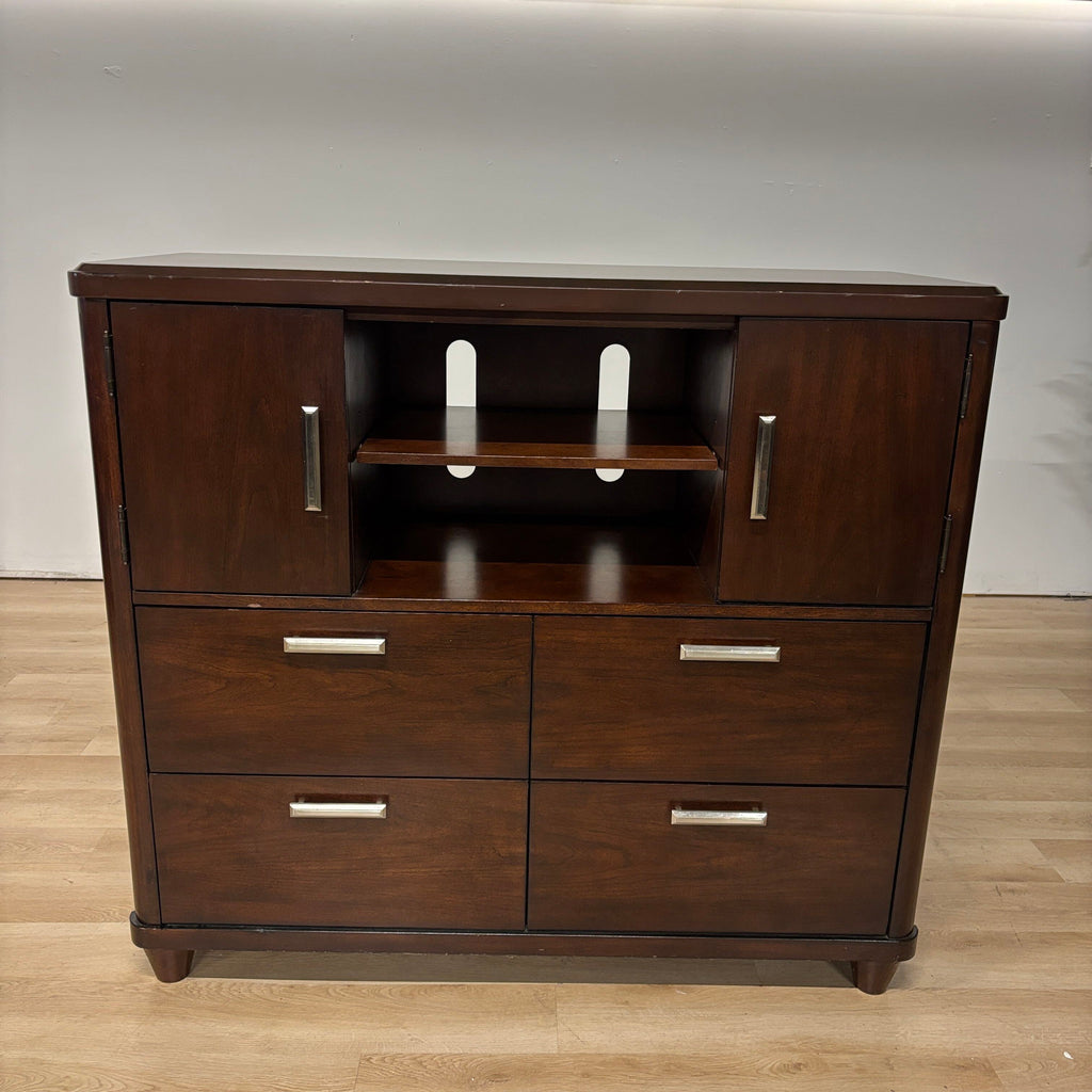 Cort Beaumont Chest