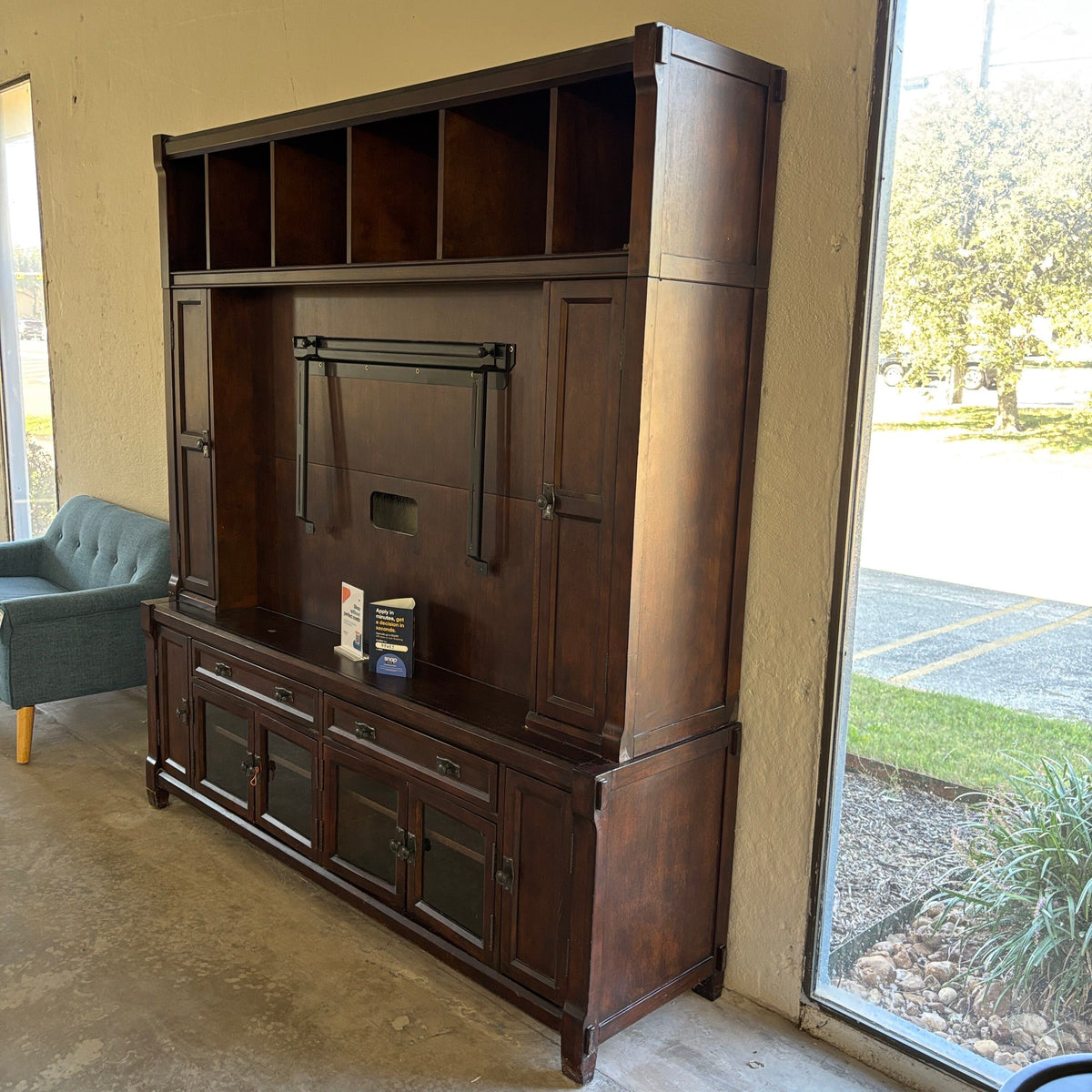 Ashley Furniture Roslyn Heights Entertainment Center