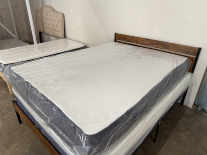 Signature Foam Queen Mattress