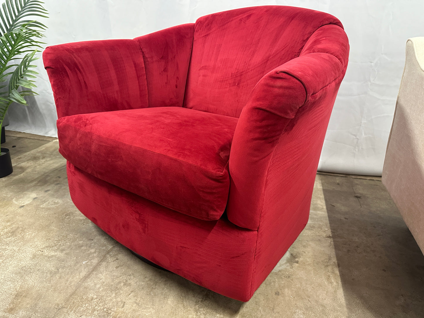 Velvet Swivel Chair