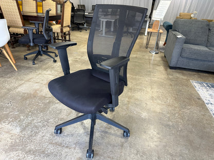 Razor Mesh Chair Clear Design
